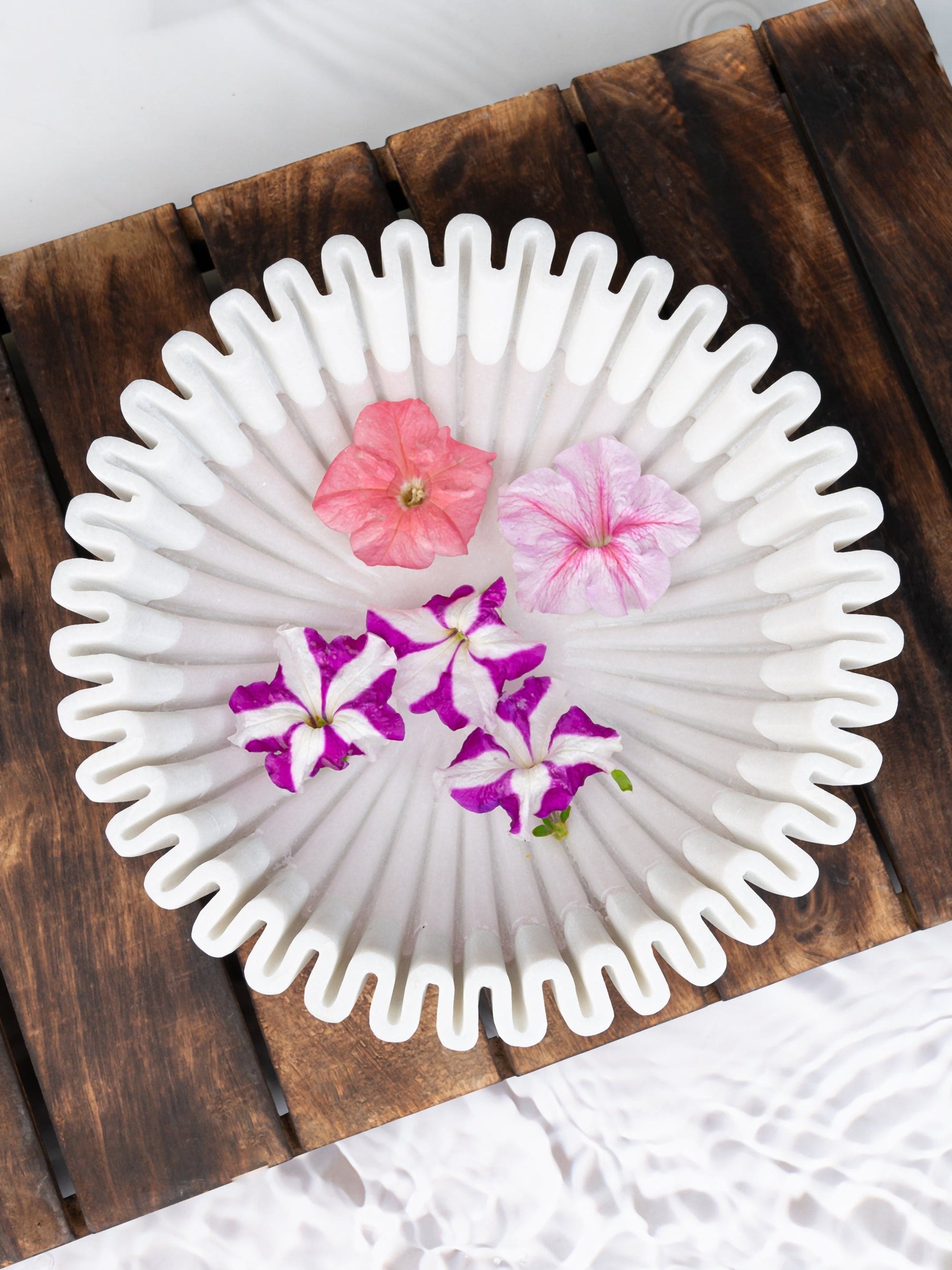 Single piece Marble crafted Big size Urli for Puja and Home Decor - 12 inches diameter