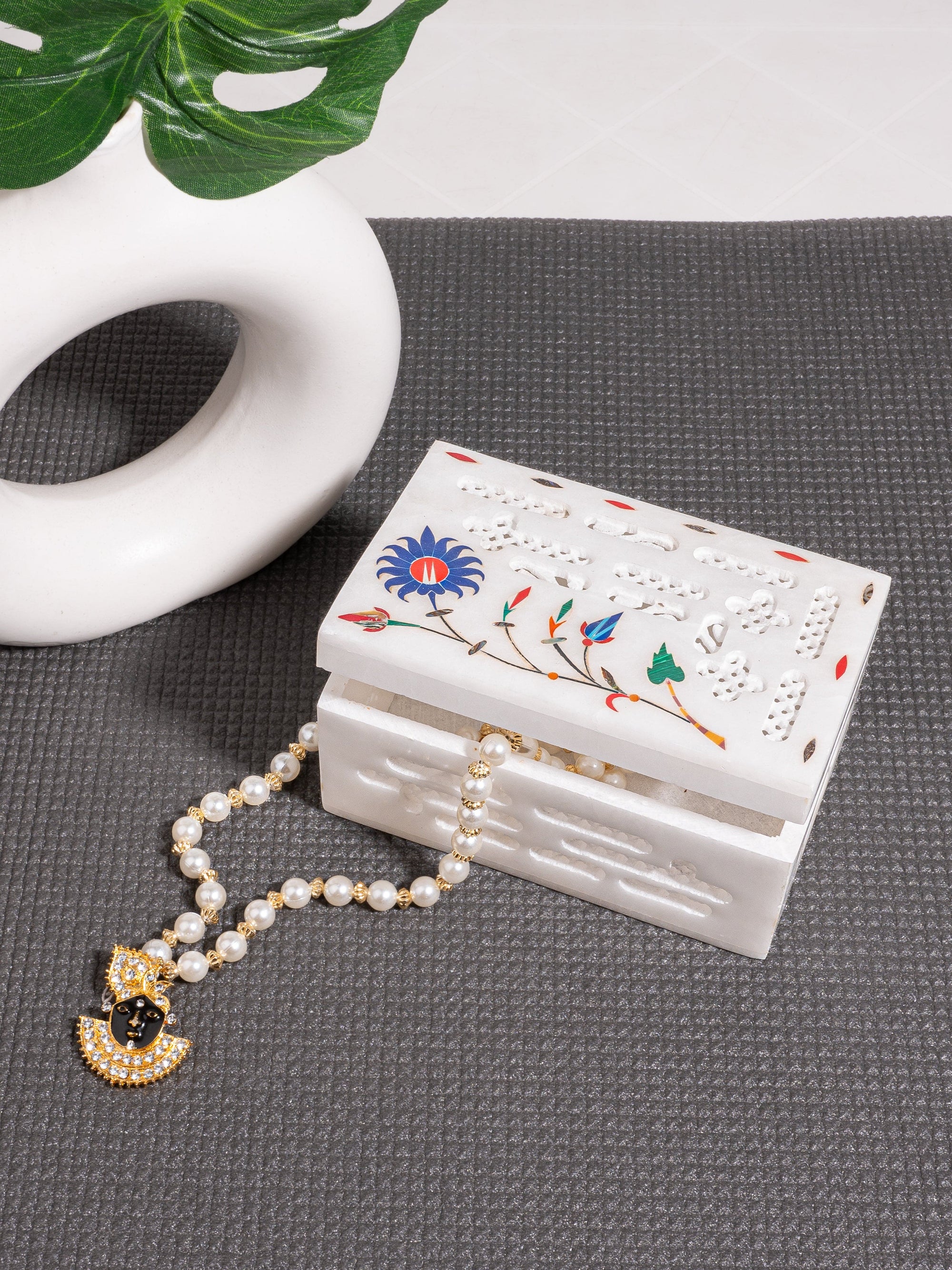 White Marble Jewellery Box with Intricate Carving and Inlay work