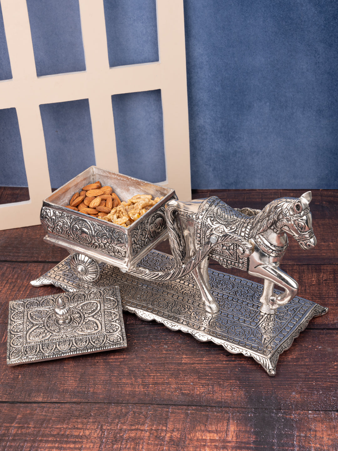 Horse cart design oxidised silver finish metal serving case - 14 inches