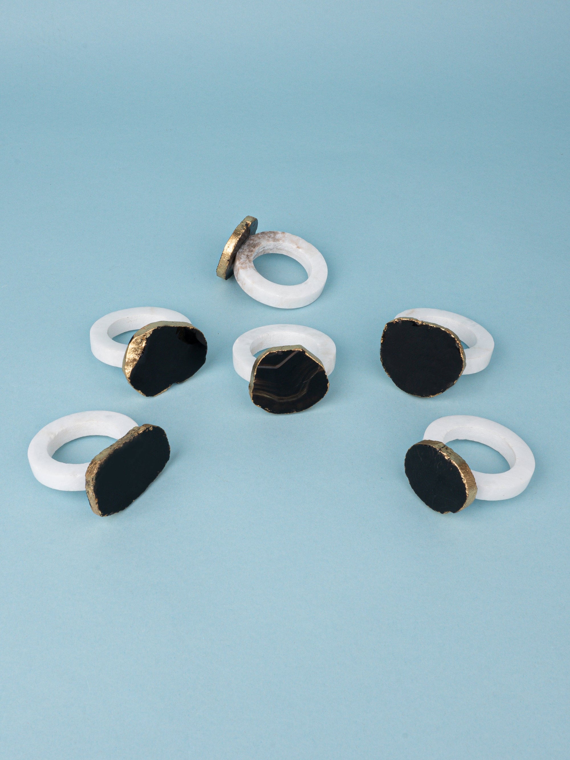 2 Compartment Cutlery Holder With a Set of 6 Napkin Rings