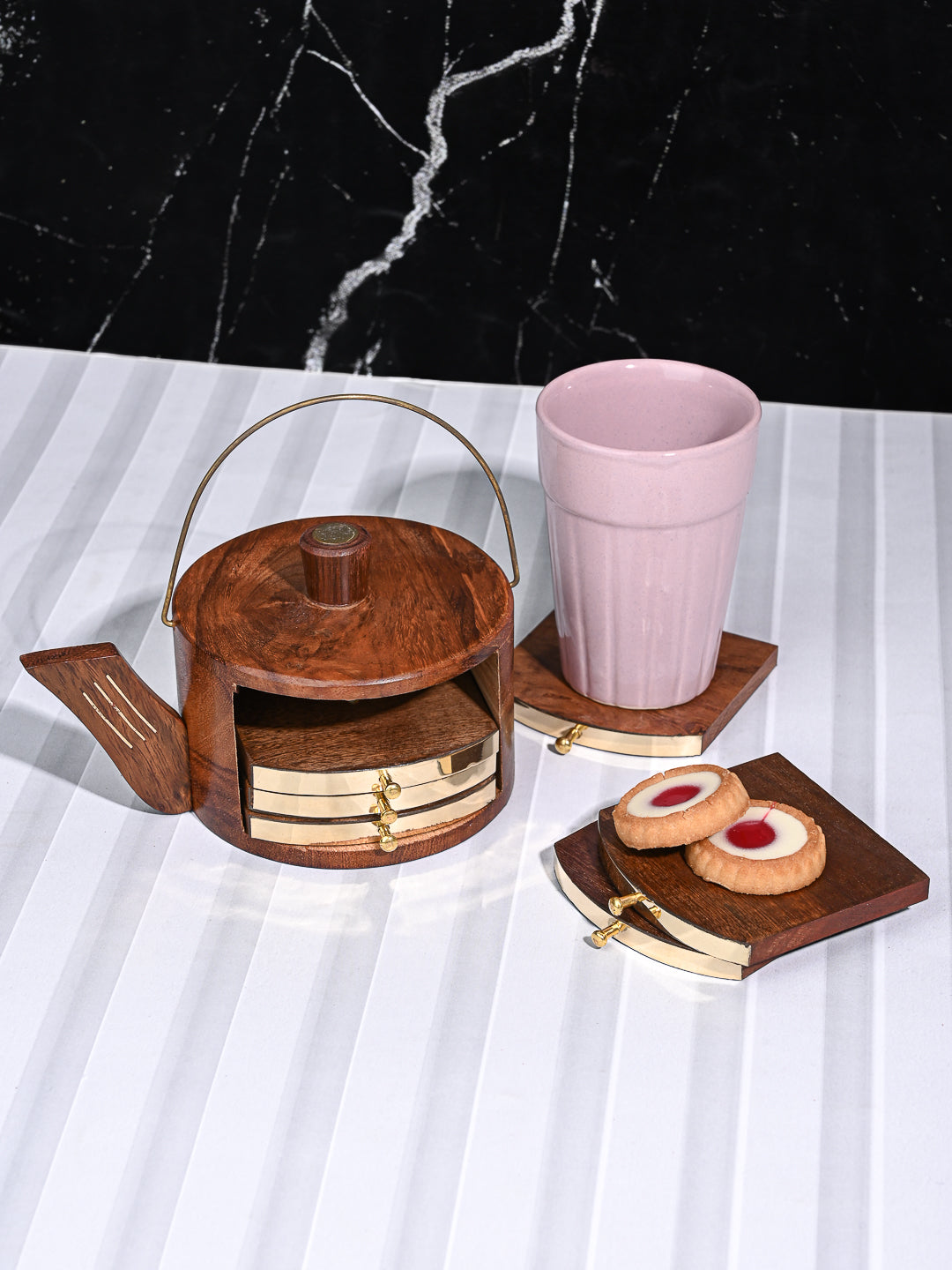 Sheesham wood kettle coaster set with brass ends - set of 6 pieces