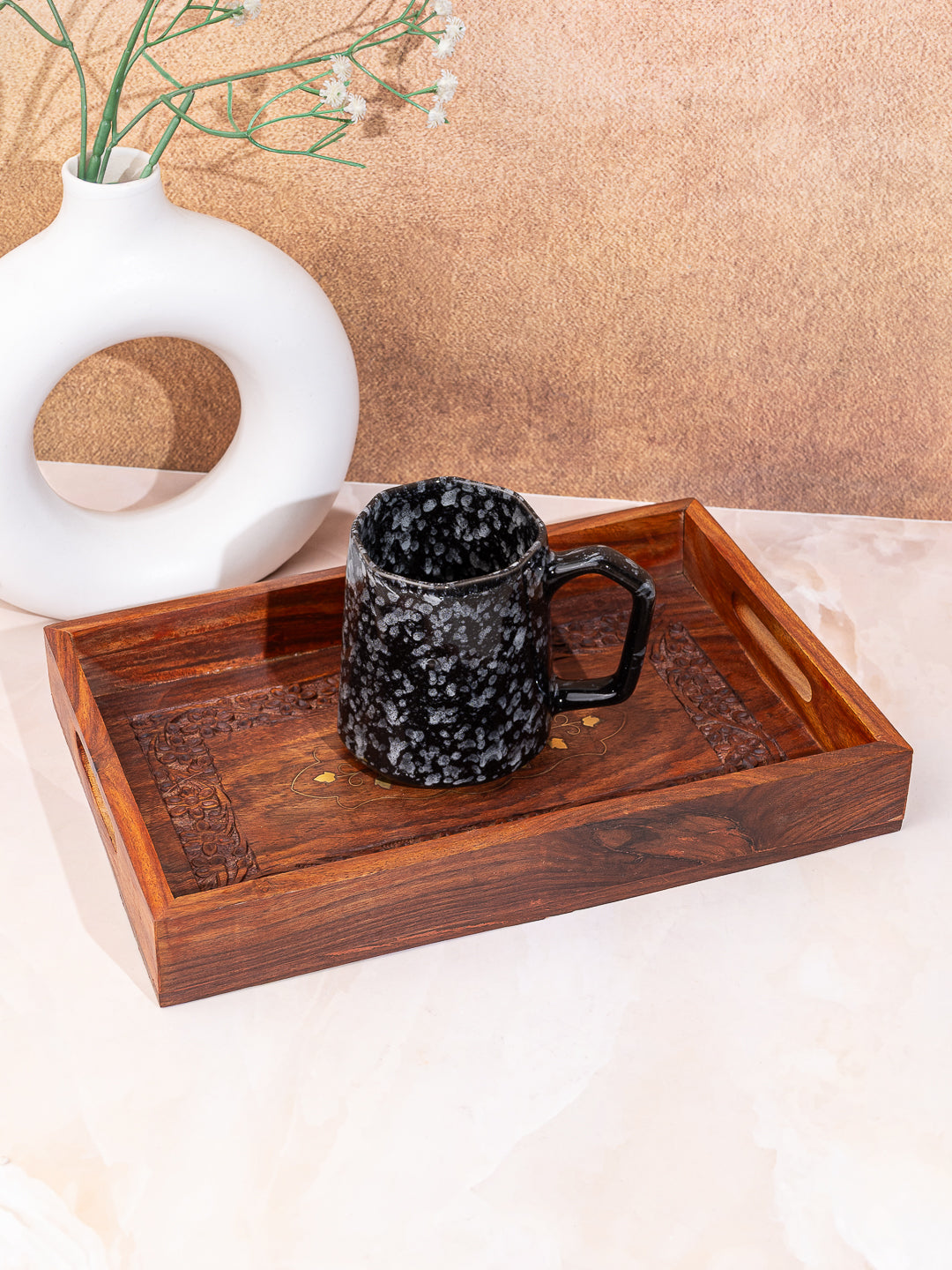 Sheesham wood crafted serving tray with brass inlay decoration - 12x8 inches
