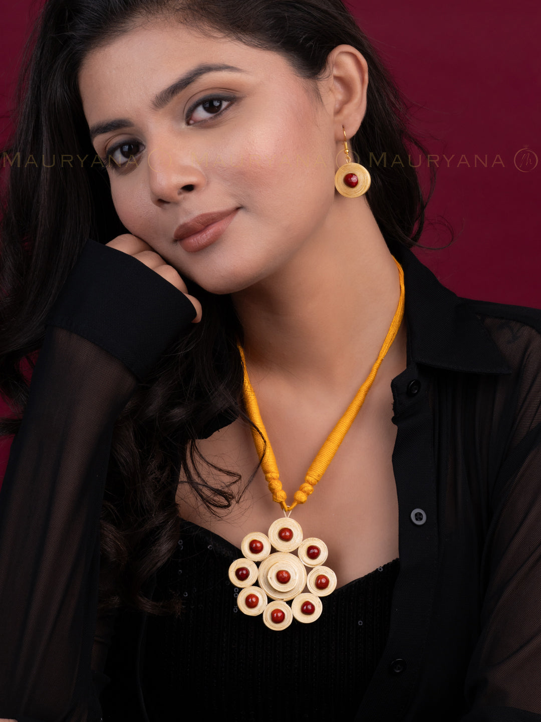 MAURYANA - Bamboo crafted flower design pendant necklace with earrings - adjustable length