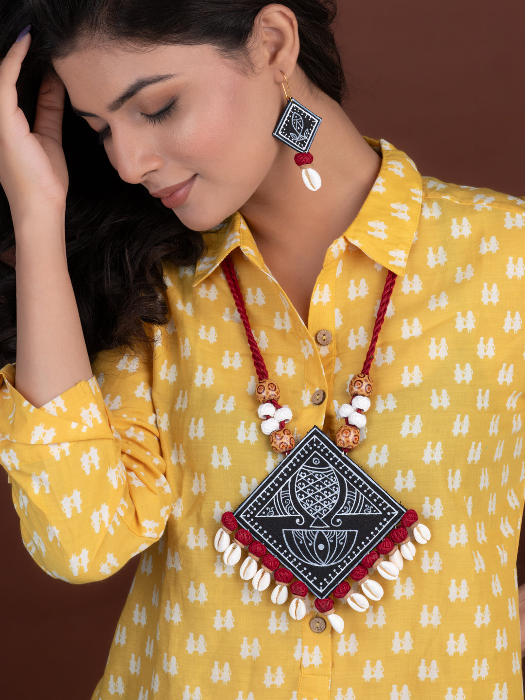 MAURYANA - Fabric crafted big black pendant necklace set with earrings - adjustable length