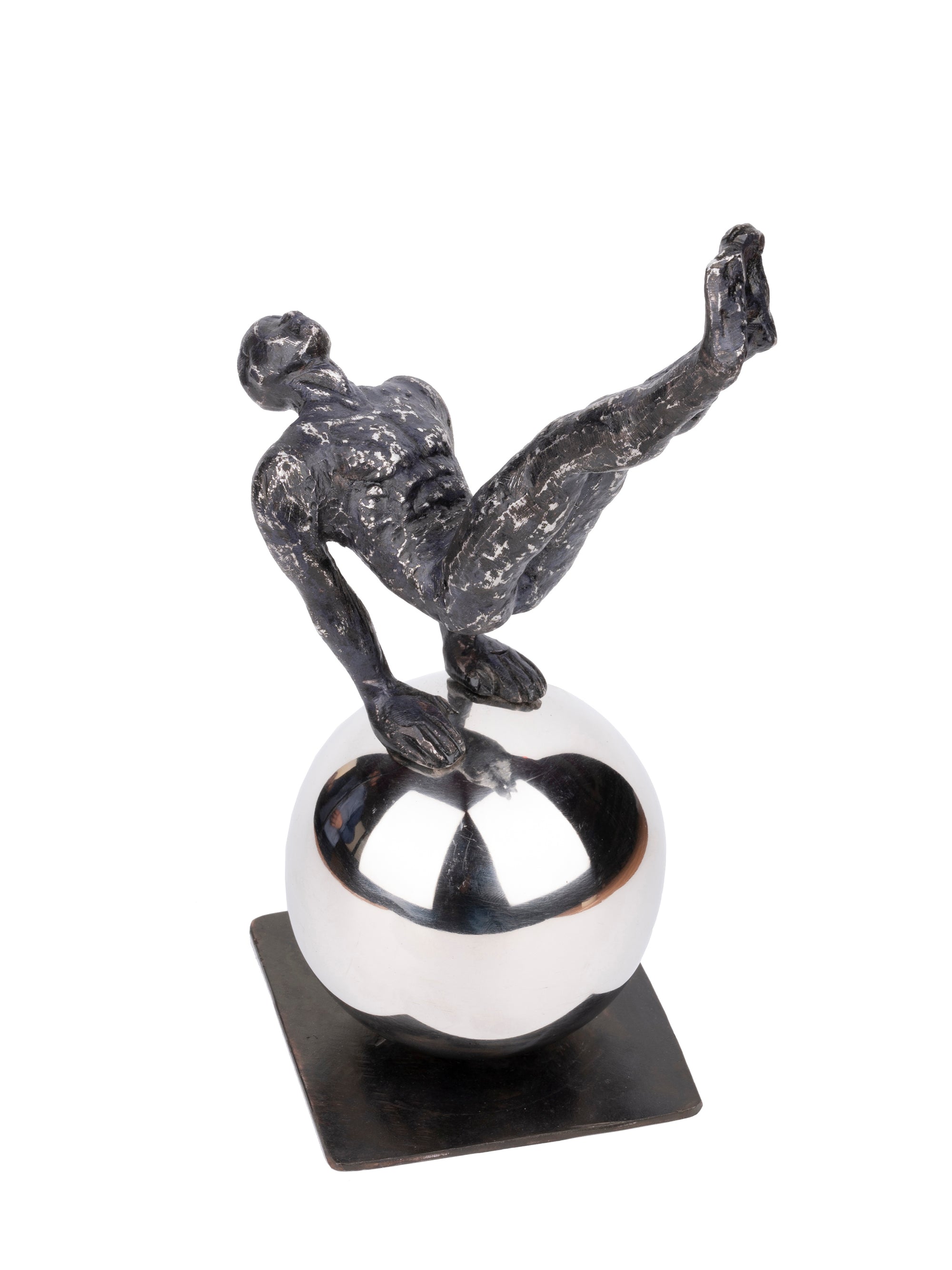 Sculpture name - CYNOSURE - The Heritage Artifacts