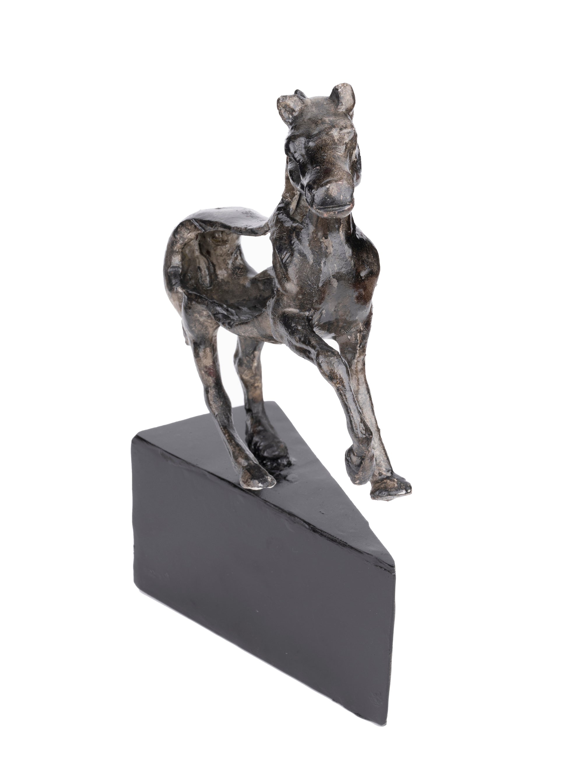 Sculpture name - THE ILLUSION OF CROSS - The Heritage Artifacts