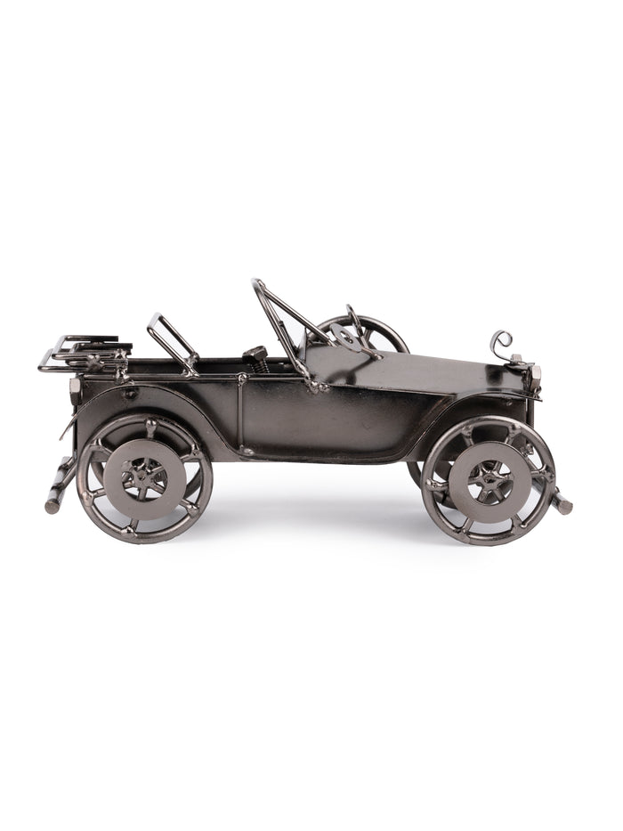 Metal Crafted Vintage Jeep Decorative Showpiece - The Heritage Artifacts