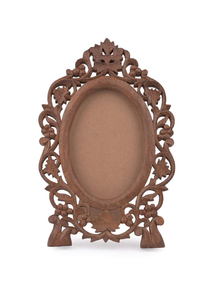 Wood crafted Royal Design Photo Frame in oval shape - The Heritage Artifacts