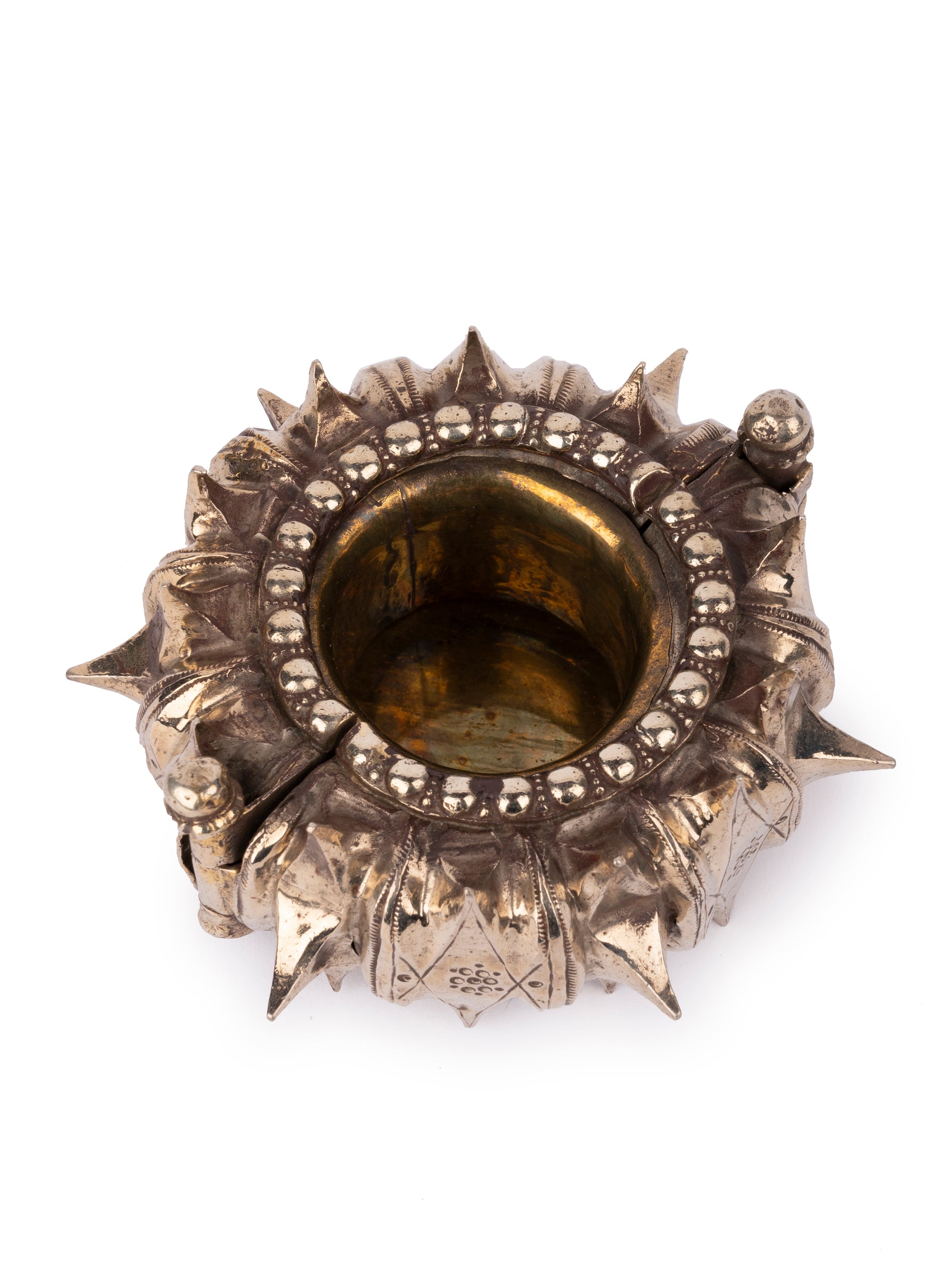 Unique Design Nail Ashtray for Stylish Smokers - The Heritage Artifacts