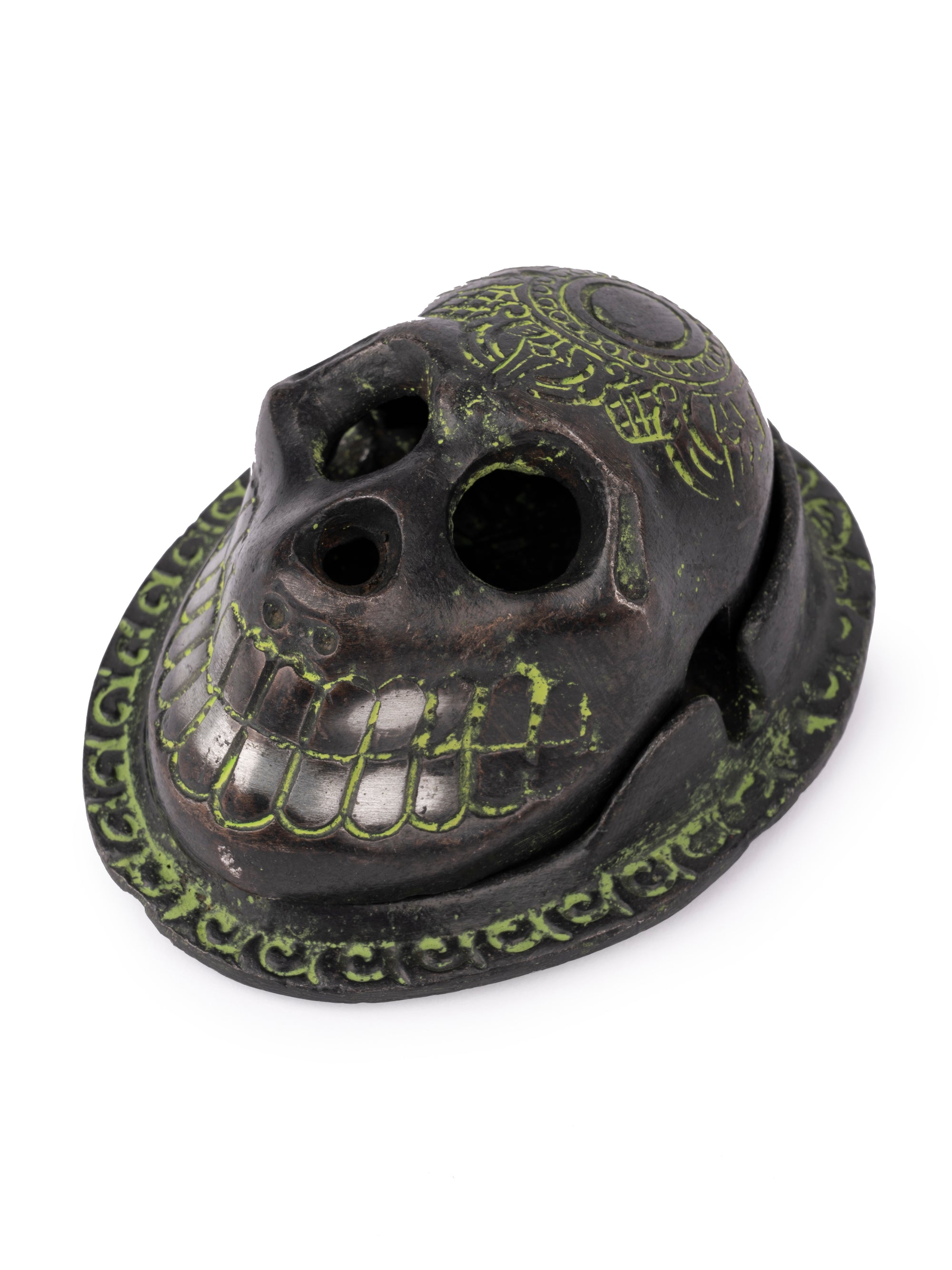 Hand crafted Skull Ashtray for Cigarettes and Smoking at Home / Office - The Heritage Artifacts