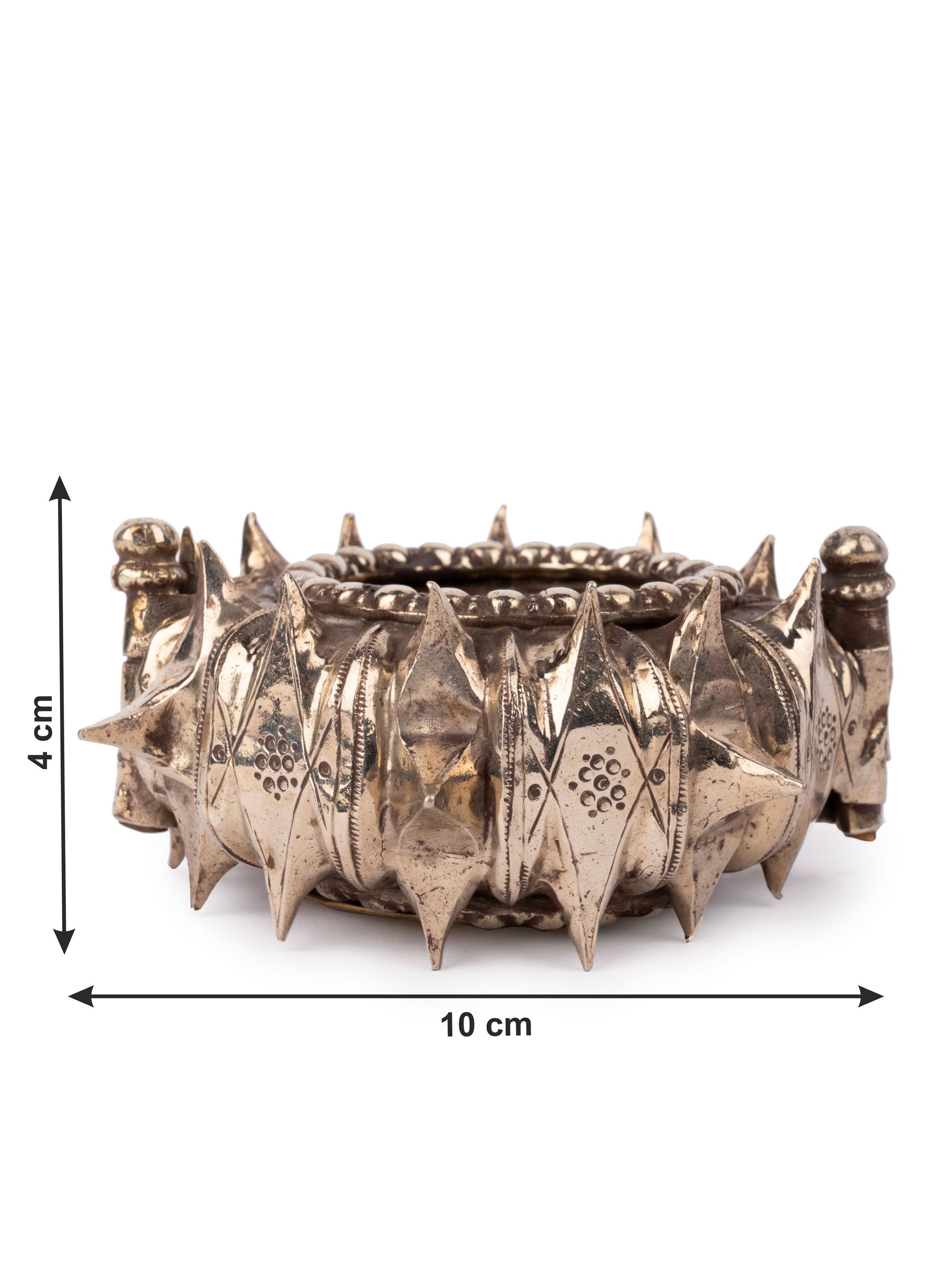 Unique Design Nail Ashtray for Stylish Smokers - The Heritage Artifacts