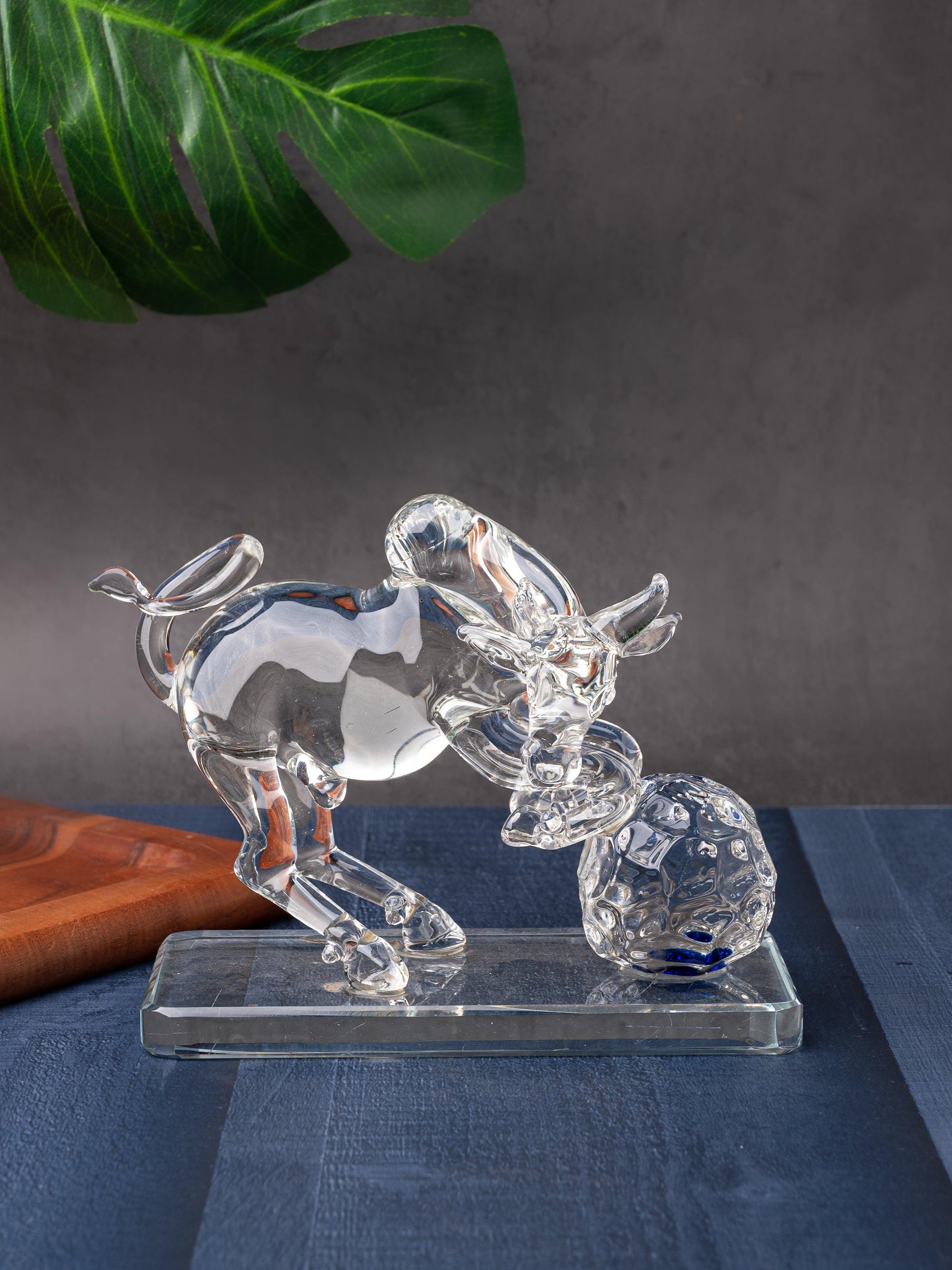 Transparent Glass show piece Bull fighting with a Ball - The Heritage Artifacts