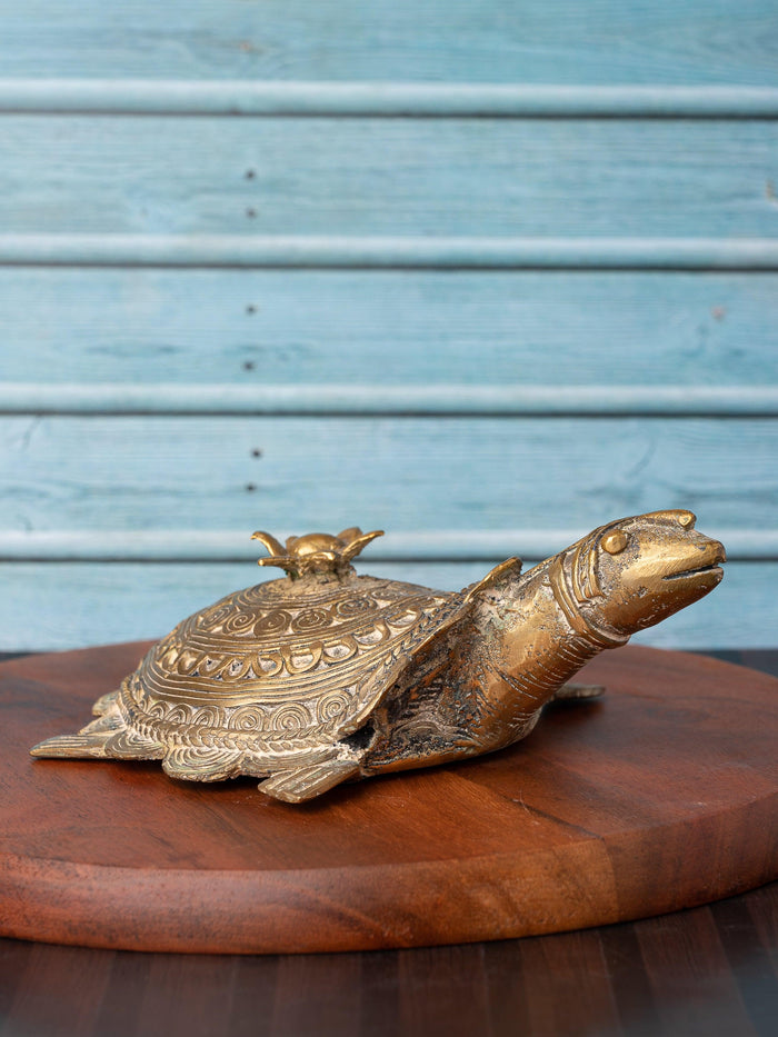 Dokra Art Tortoise figurine Decorative Showpiece made of Brass Metal - The Heritage Artifacts