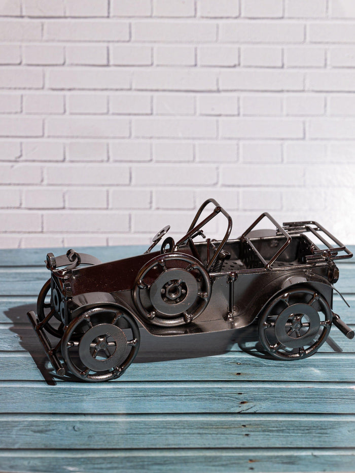 Metal Crafted Vintage Jeep Decorative Showpiece - The Heritage Artifacts