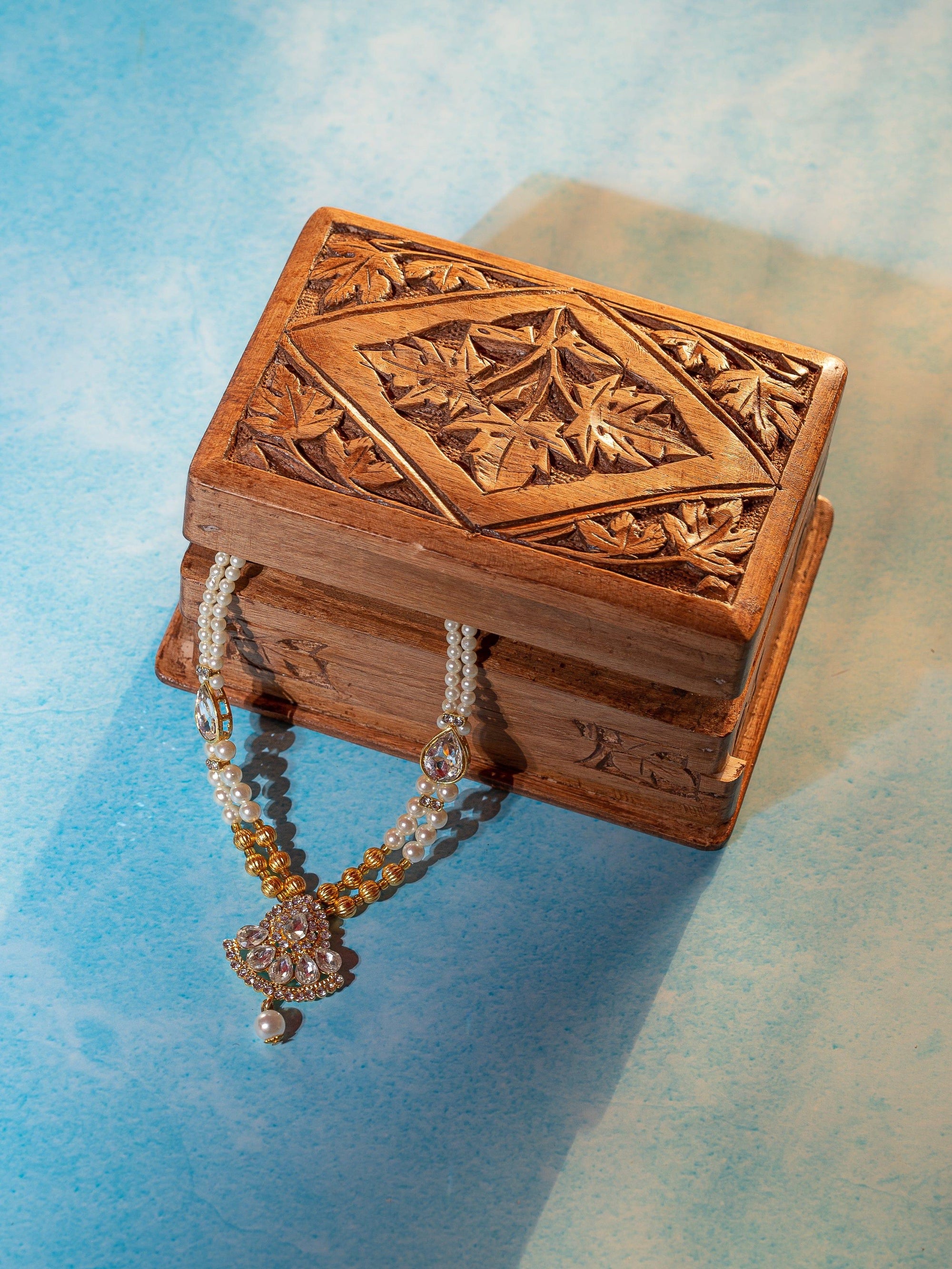 Walnut wood carved Jewellery box with Chinar leaves design on top - 6x4 inches - The Heritage Artifacts
