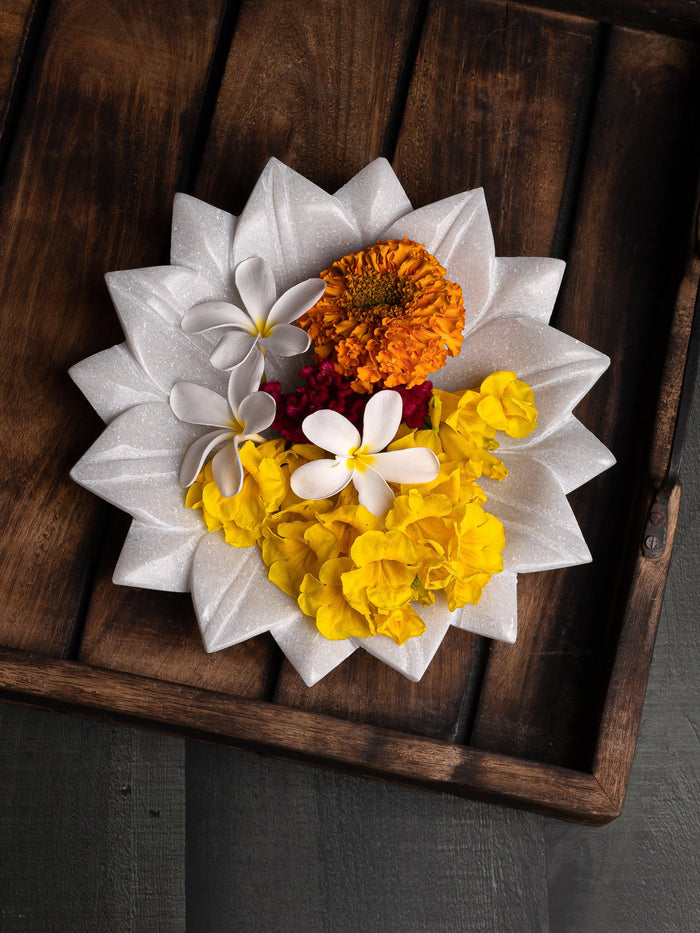 Lotus Urli bowl / plate made of pure white marble - 5 inches - The Heritage Artifacts