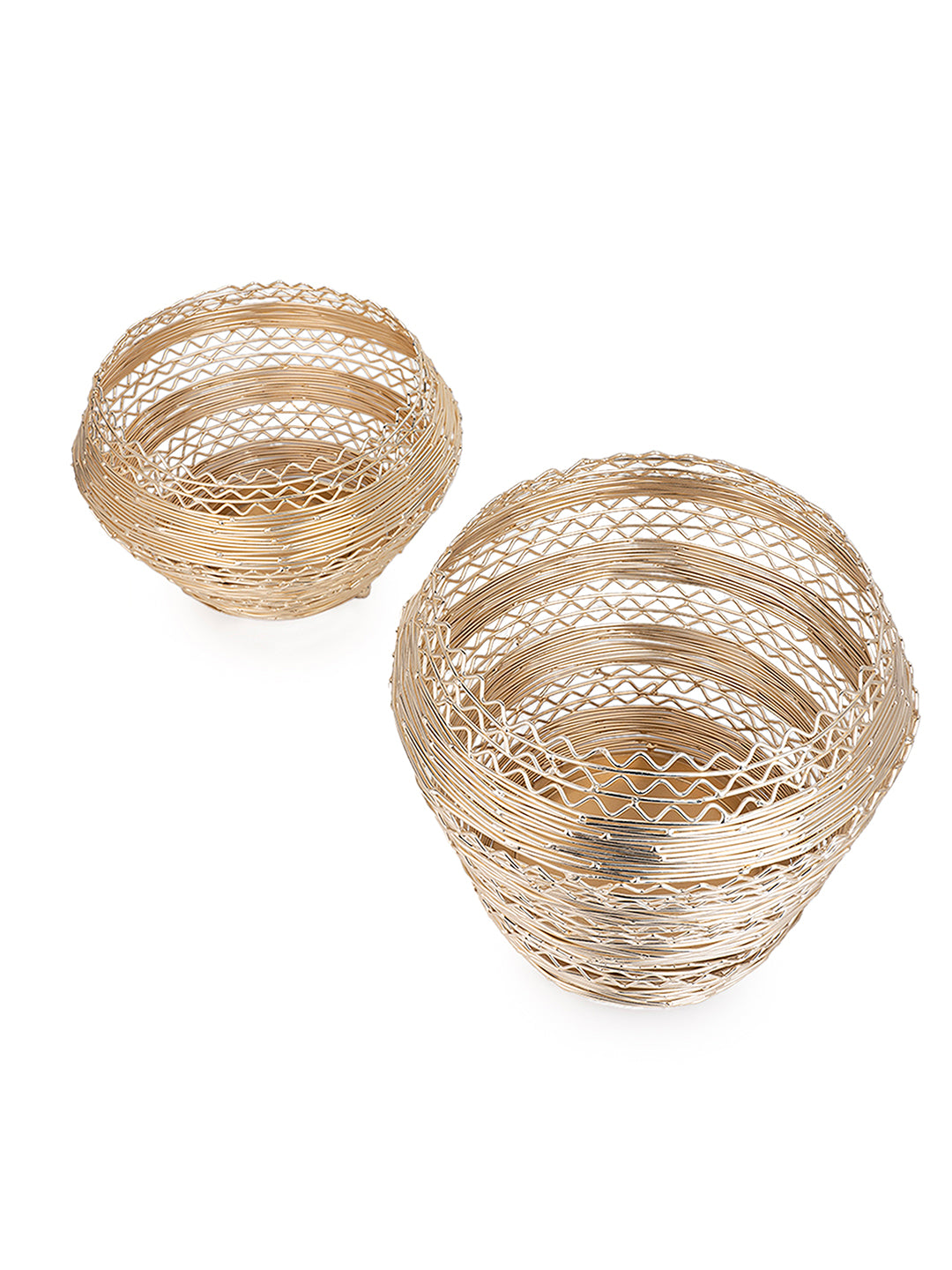 Metal wire crafted decorative pot in golden color - set of 2