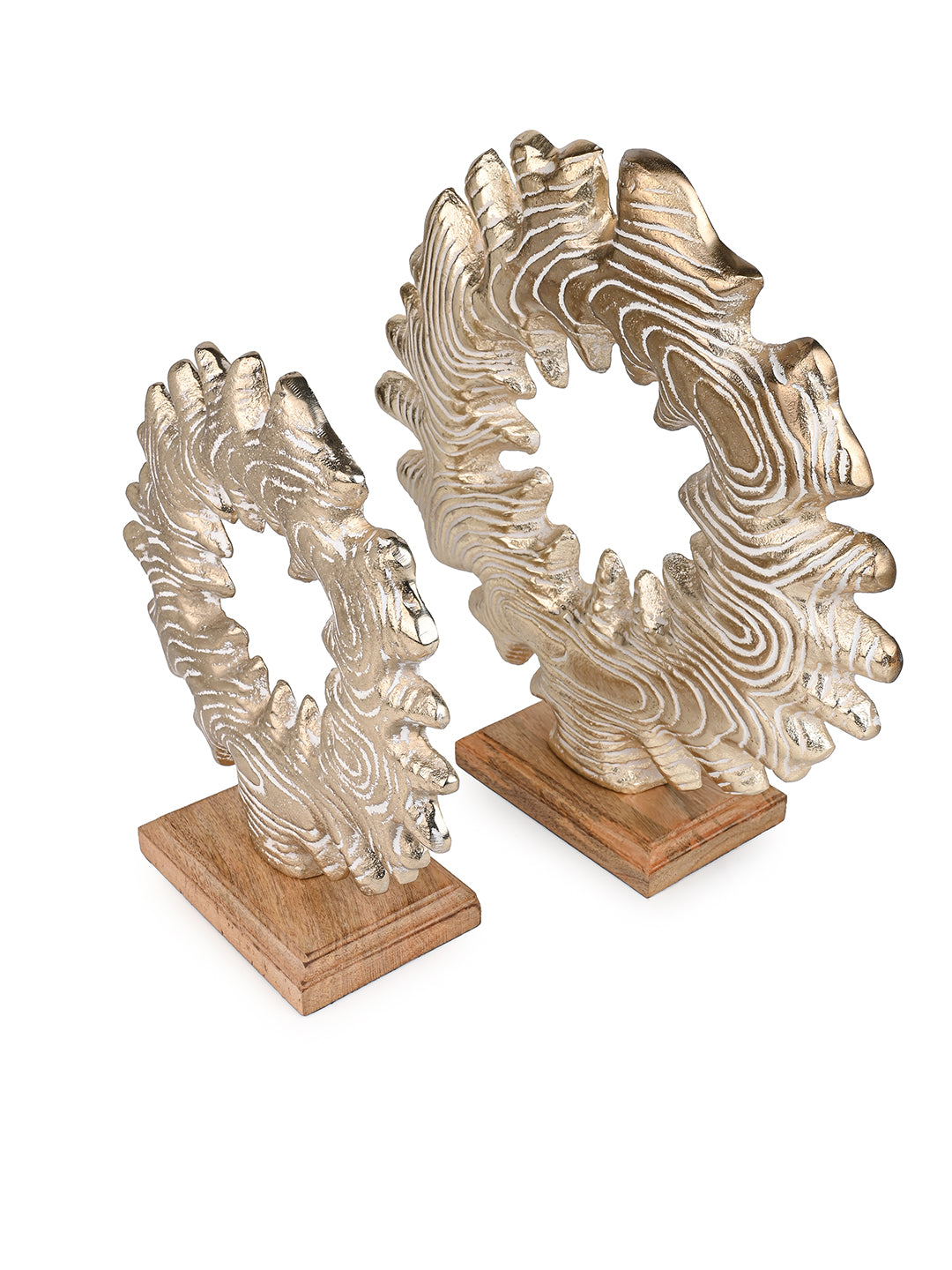 Metal crafted Set of 2 abstract design table decor - White and gold