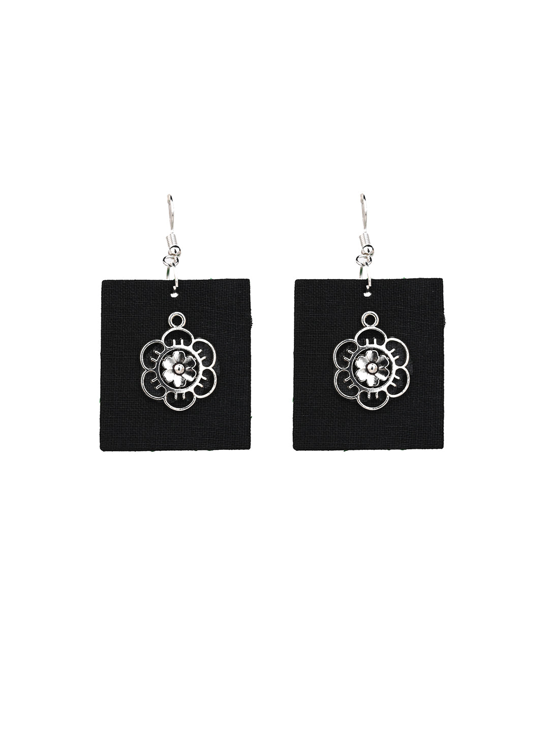 MAURYANA - Black fabric crafted with square metal pendant necklace set with earrings - one size