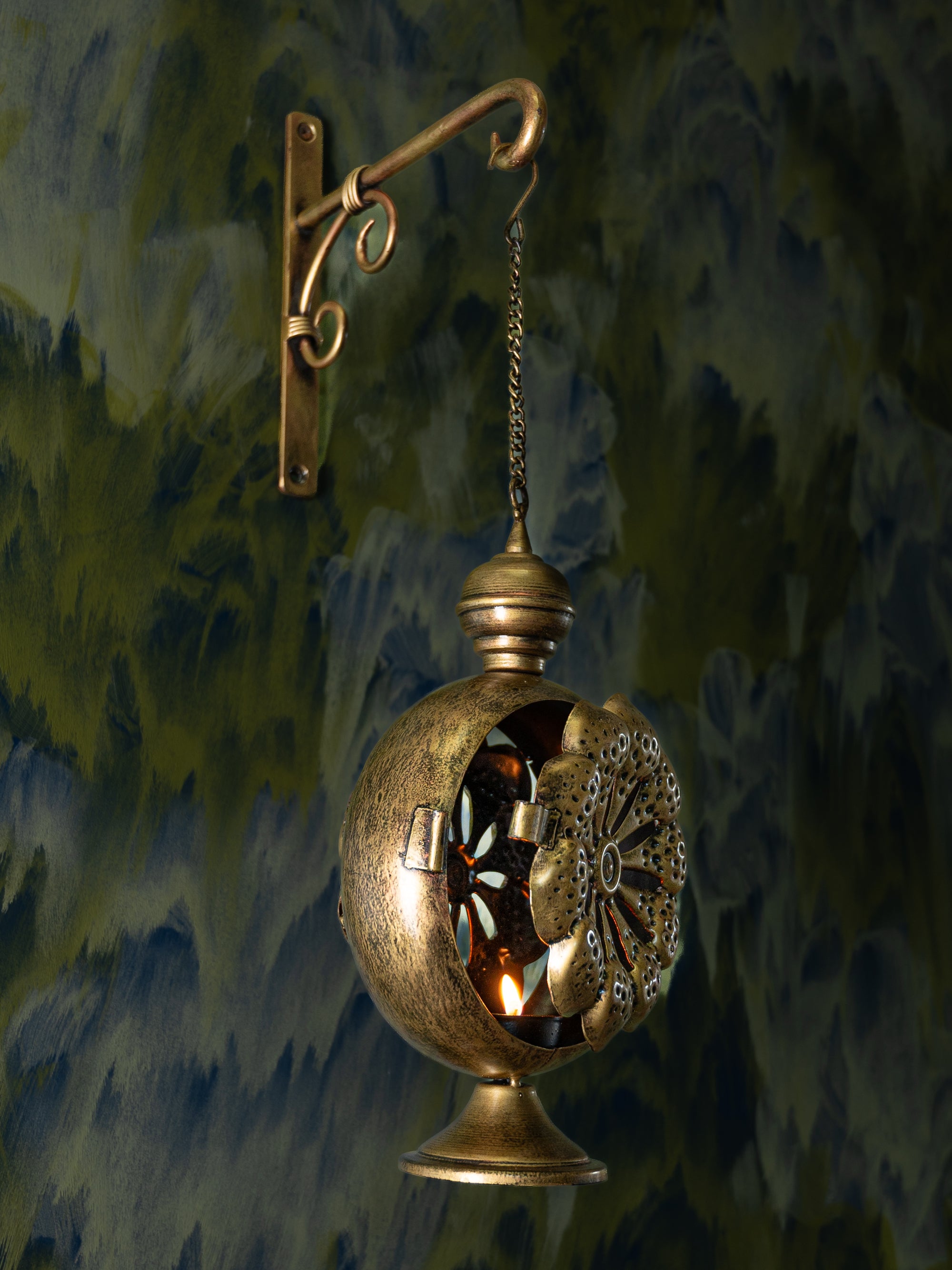 Metal Crafted Wall Hanging Tlight Holder in Antique Gold Color