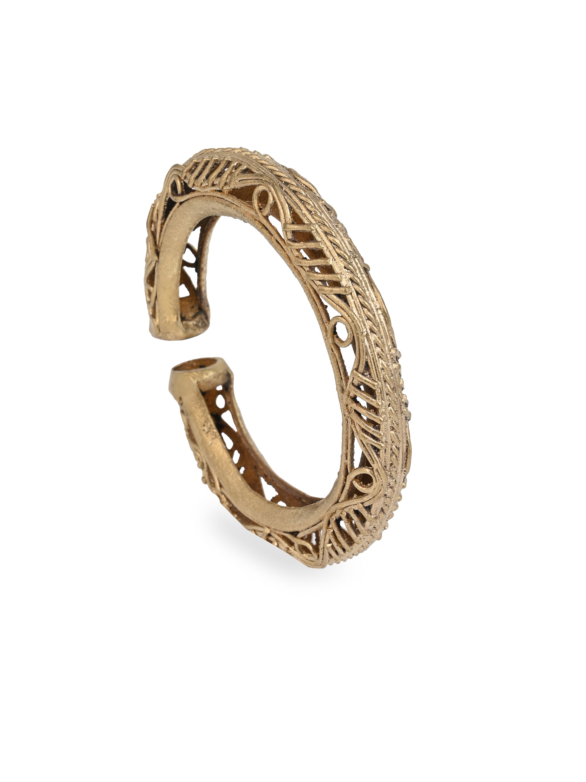 MAURYANA - Dokra craft tribal bangle in floral design - one size