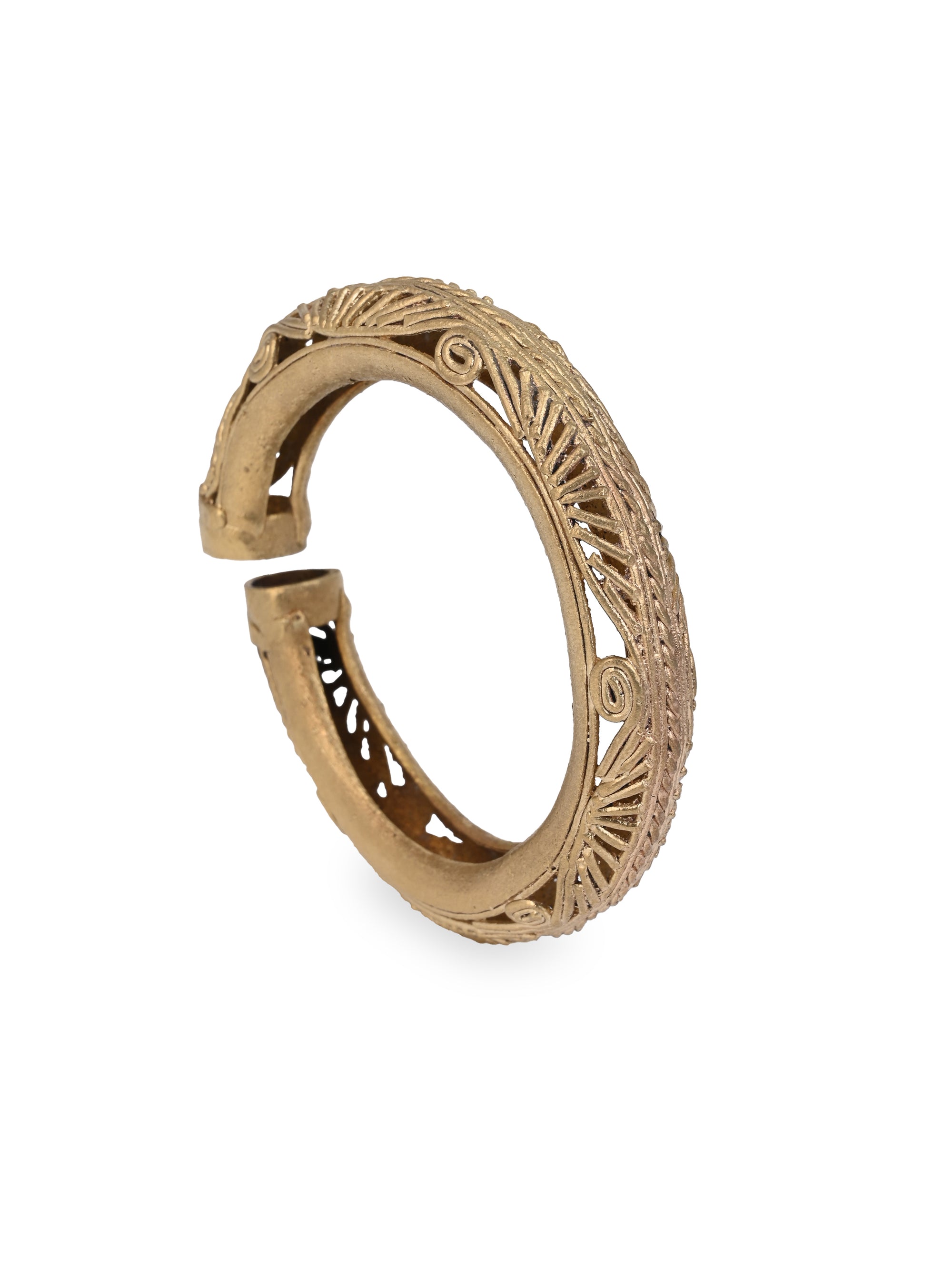 MAURYANA - Dokra craft tribal bangle in abstract design - one size