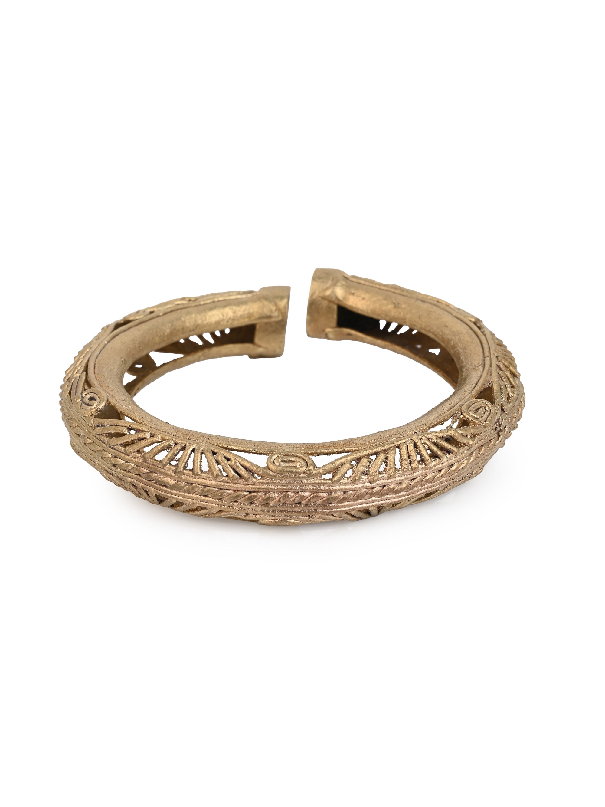MAURYANA - Dokra craft tribal bangle in abstract design - one size