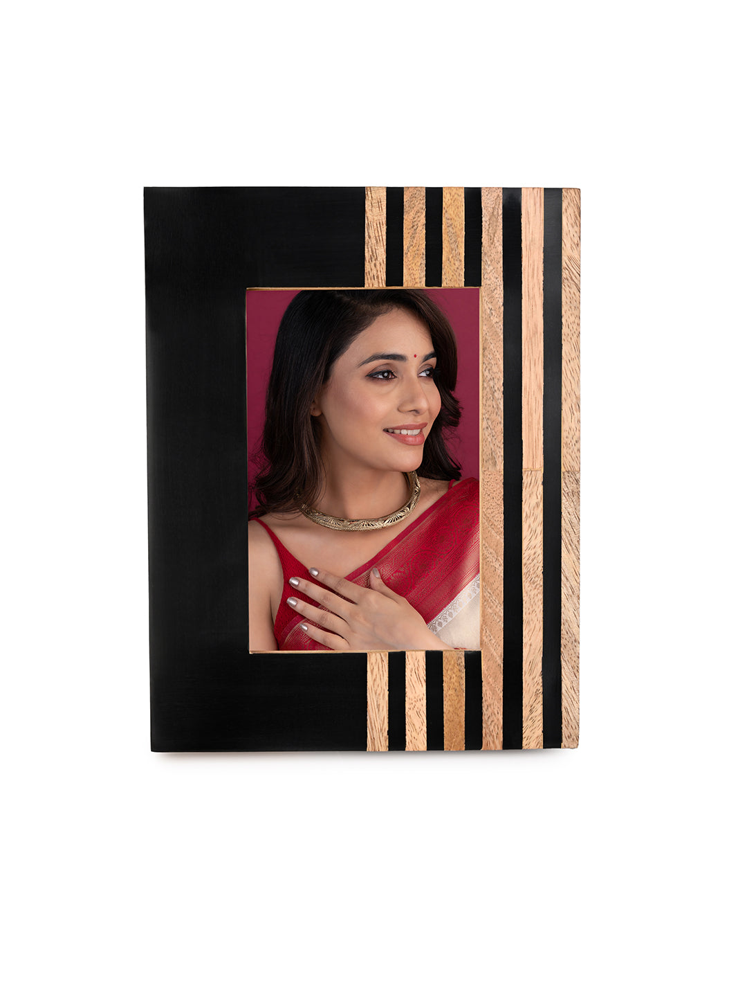 Horn and wood crafted vertical black stripes photo frame - 6x8 inches