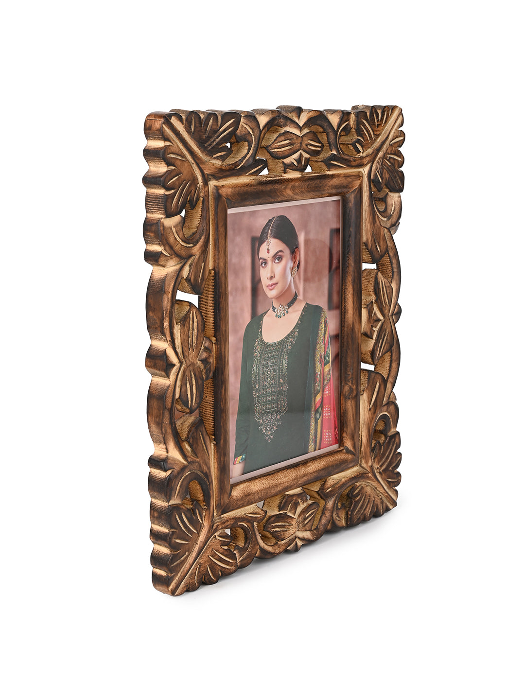 Intricately carved mango wood photo frame - 7x9 inches