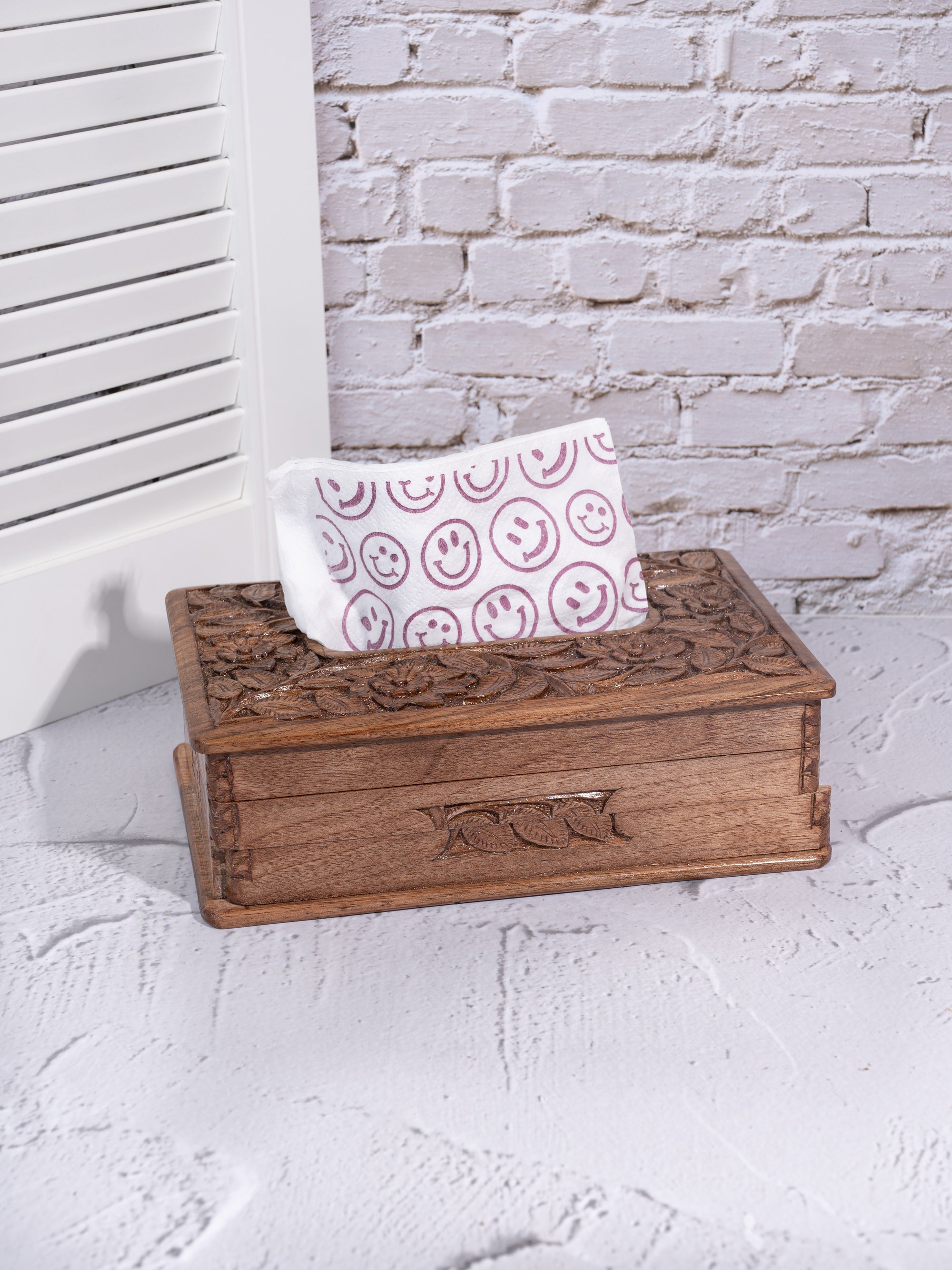 Very Exclusive Walnut Wood carved Tissue / Napkin Box - 10 inches