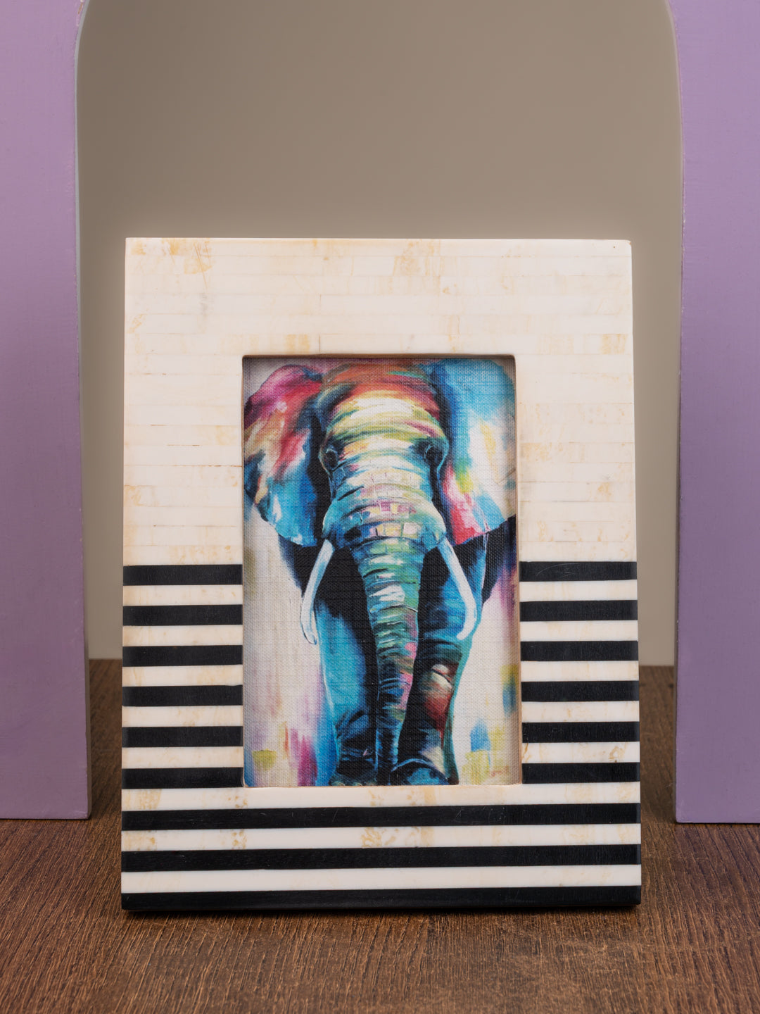 Horn and wood crafted horizontal stripes photo frame - 6x8 inches