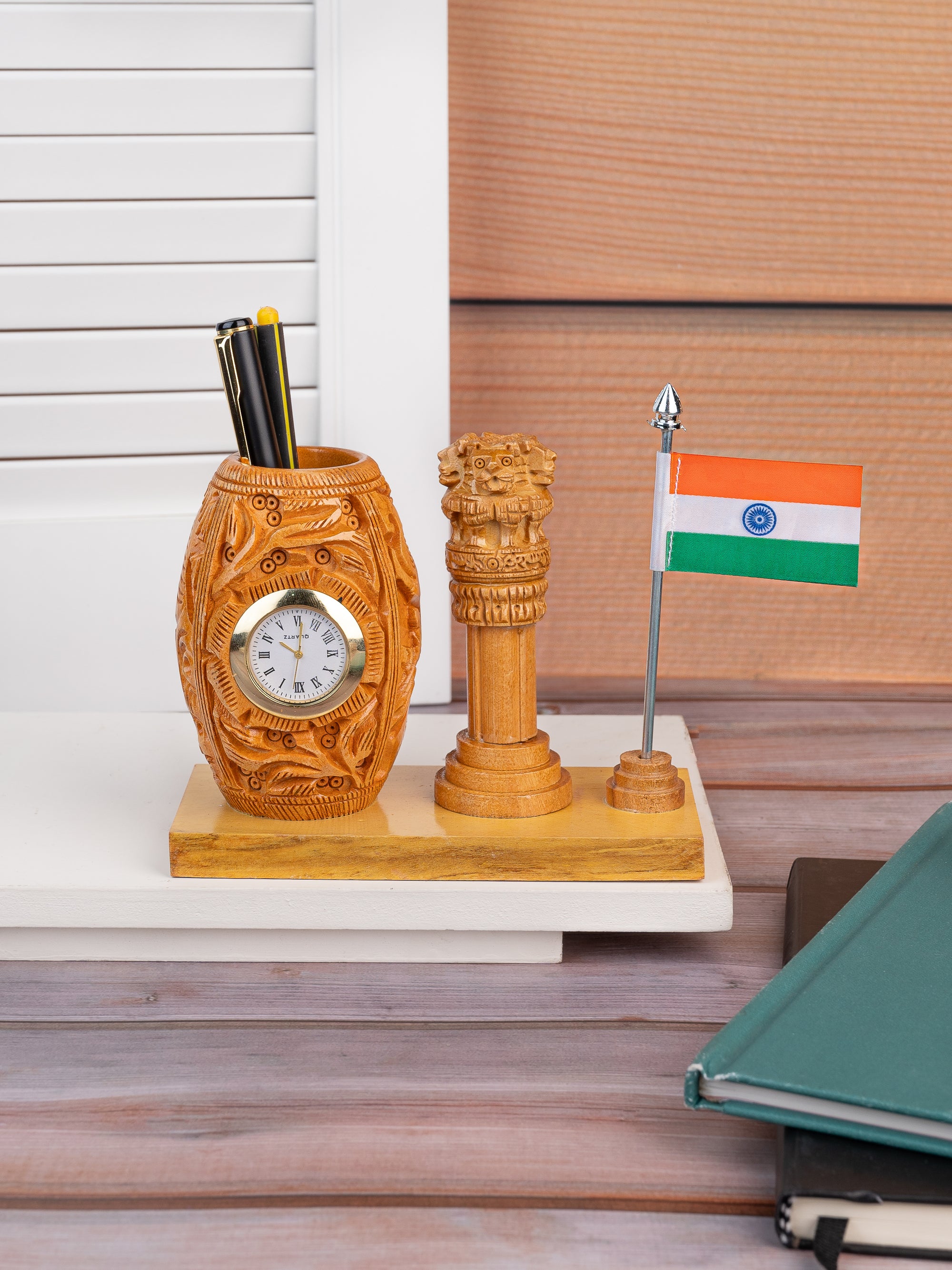 Ashoka Pillar Pen Holder with Indian National Flag crafted from Kadam wood