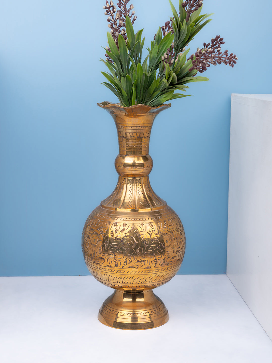 Brass crafted classic design flower vase for home office decor - 12 inches