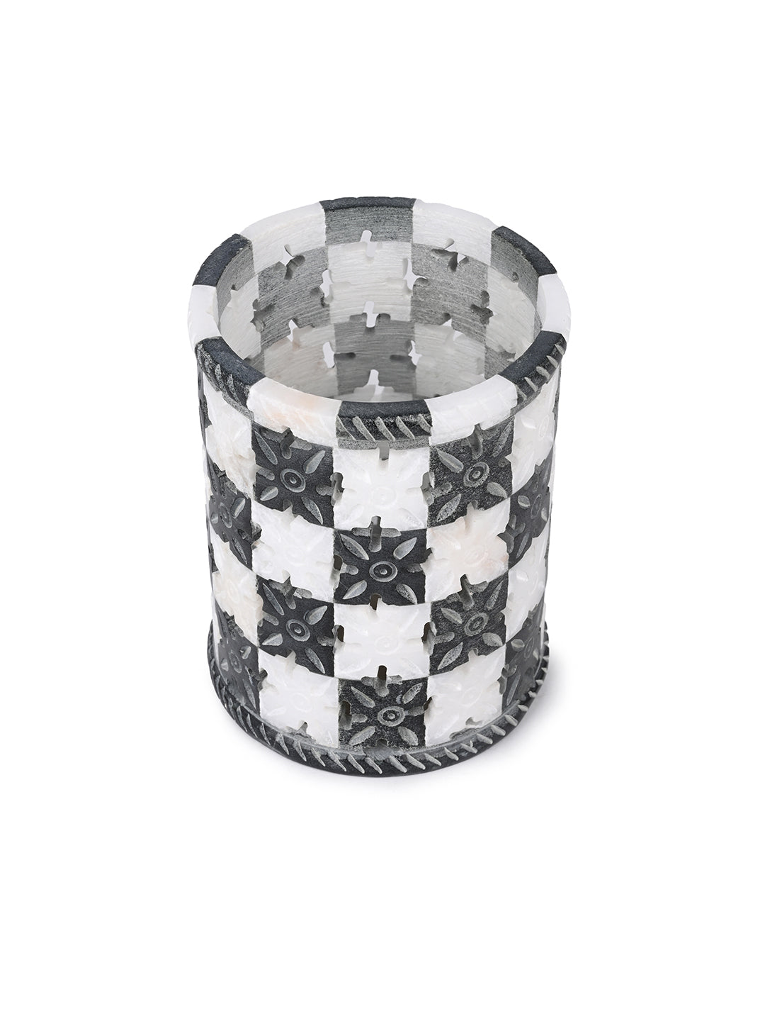 Marble crafted checkered pen stand for home office use - 4 inches