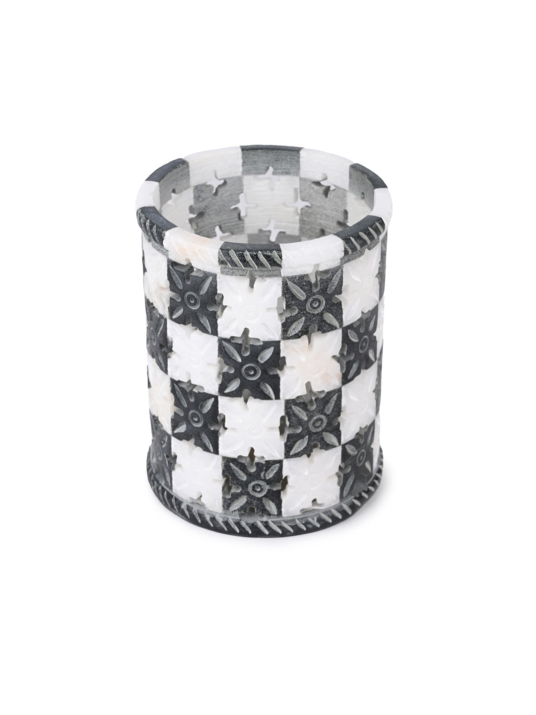 Marble crafted checkered pen stand for home office use - 4 inches