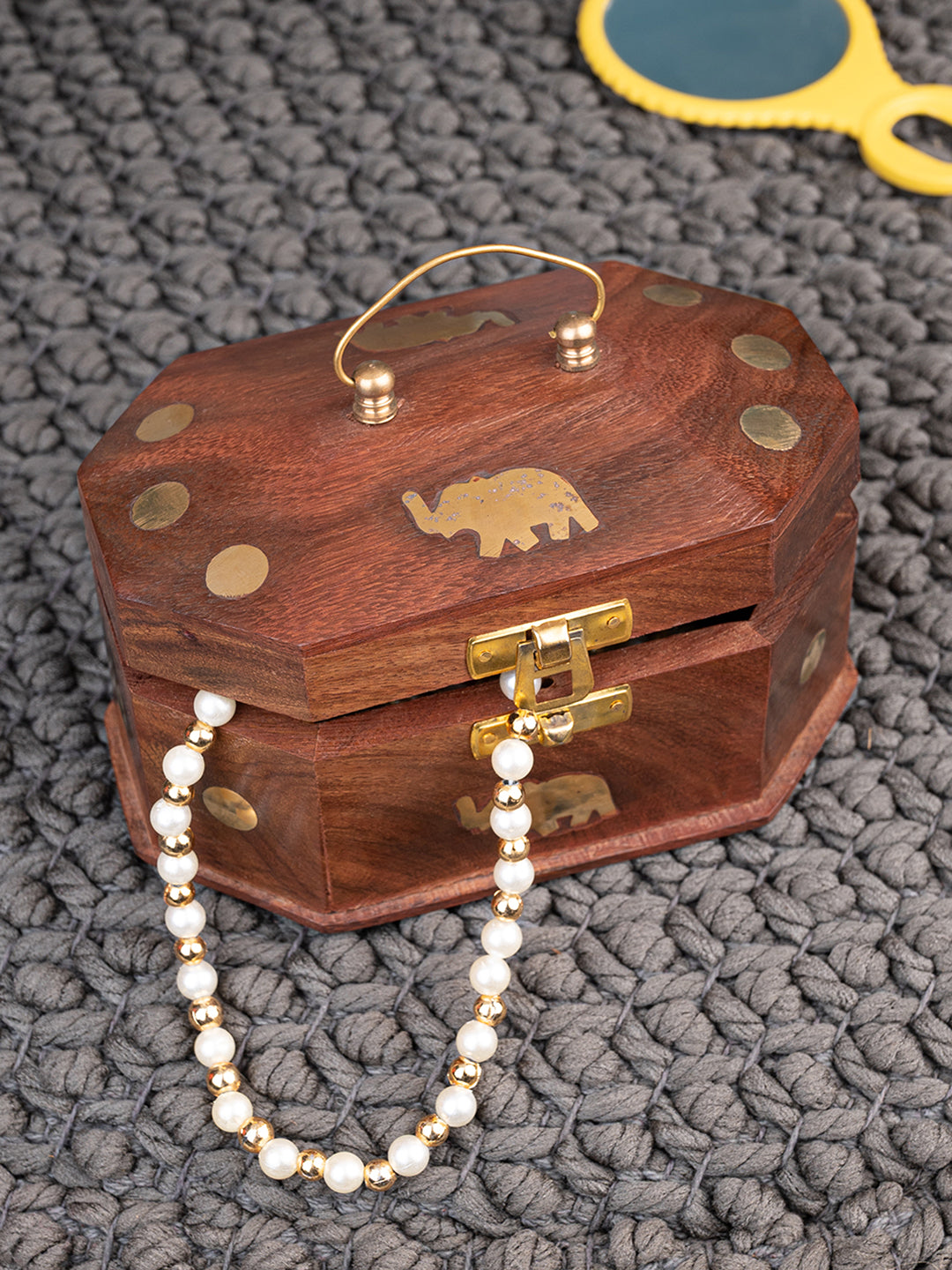Sheesham wood crafted jewellery box with brass inlay - 6 inches
