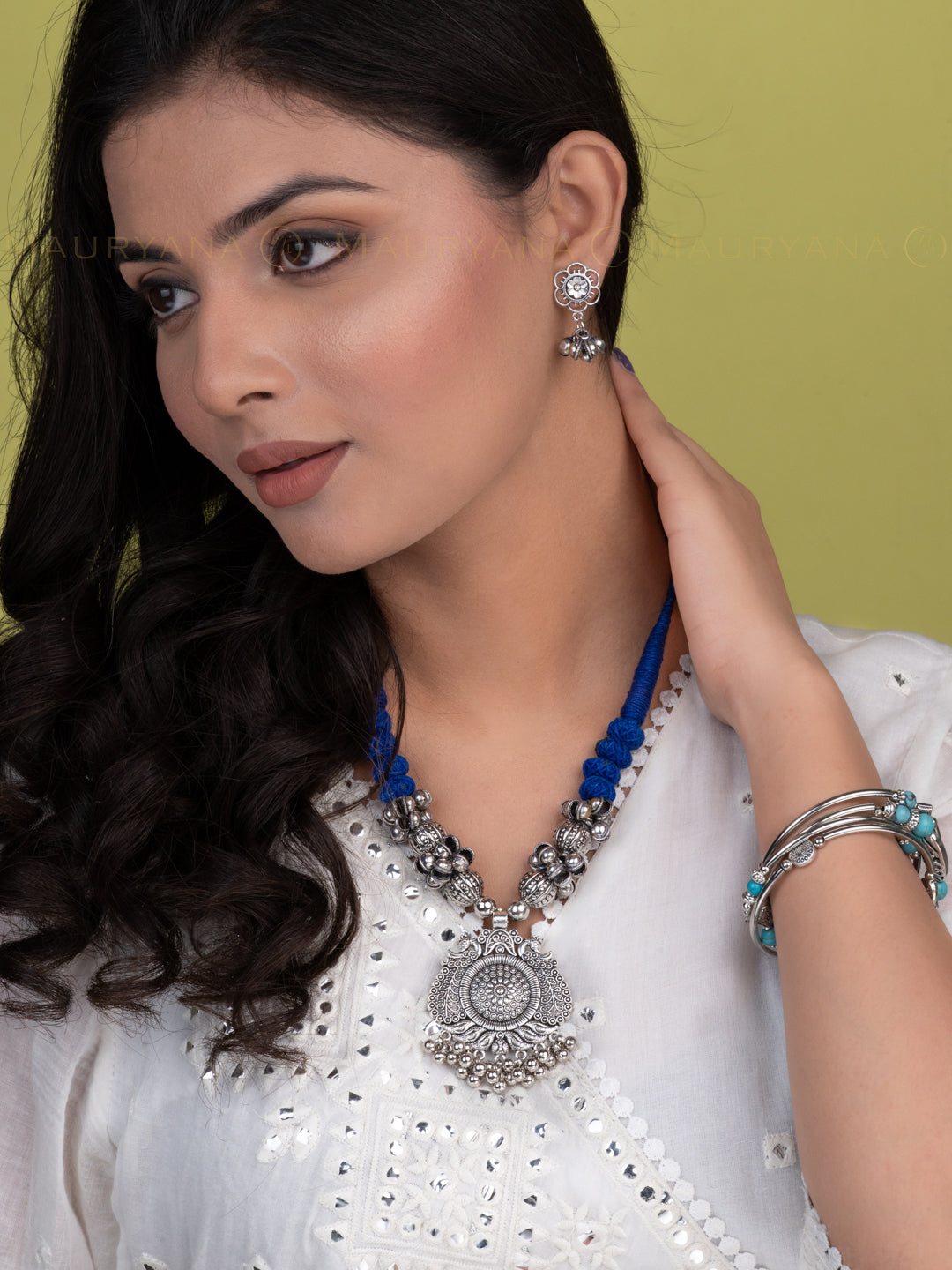 MAURYANA - Oxidised silver pendant necklace set with earrings - adjustable length