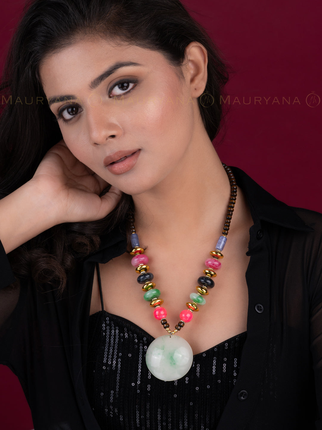MAURYANA - Multicolor beaded necklace with blue pendant - one size