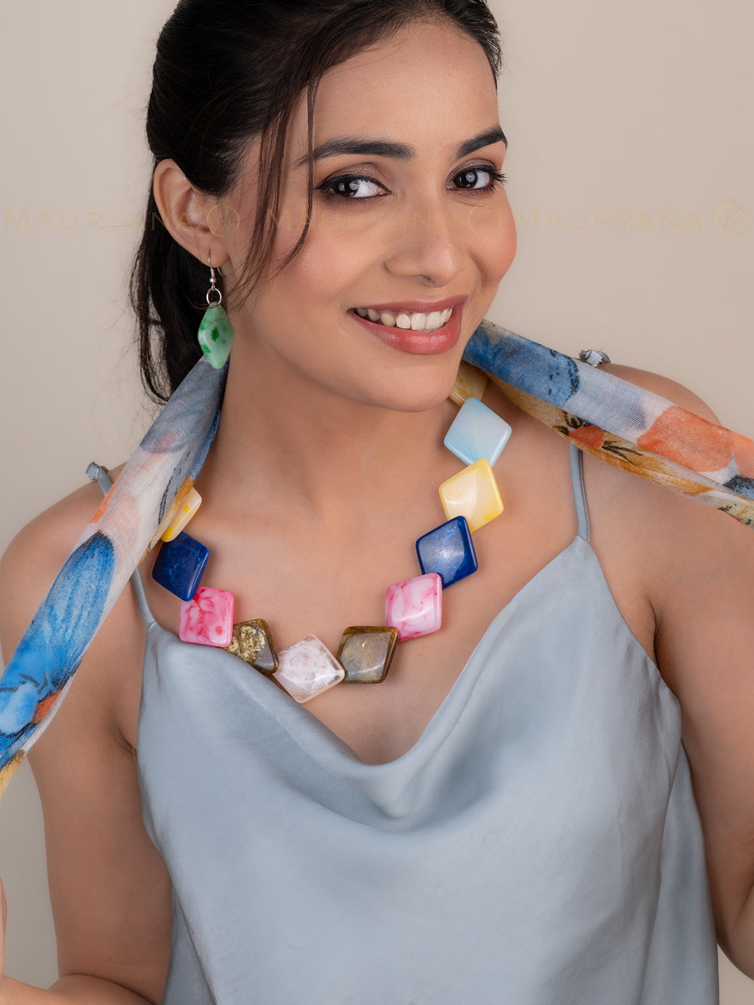 MAURYANA - Multicolor flat beads necklace set with earrings - one size
