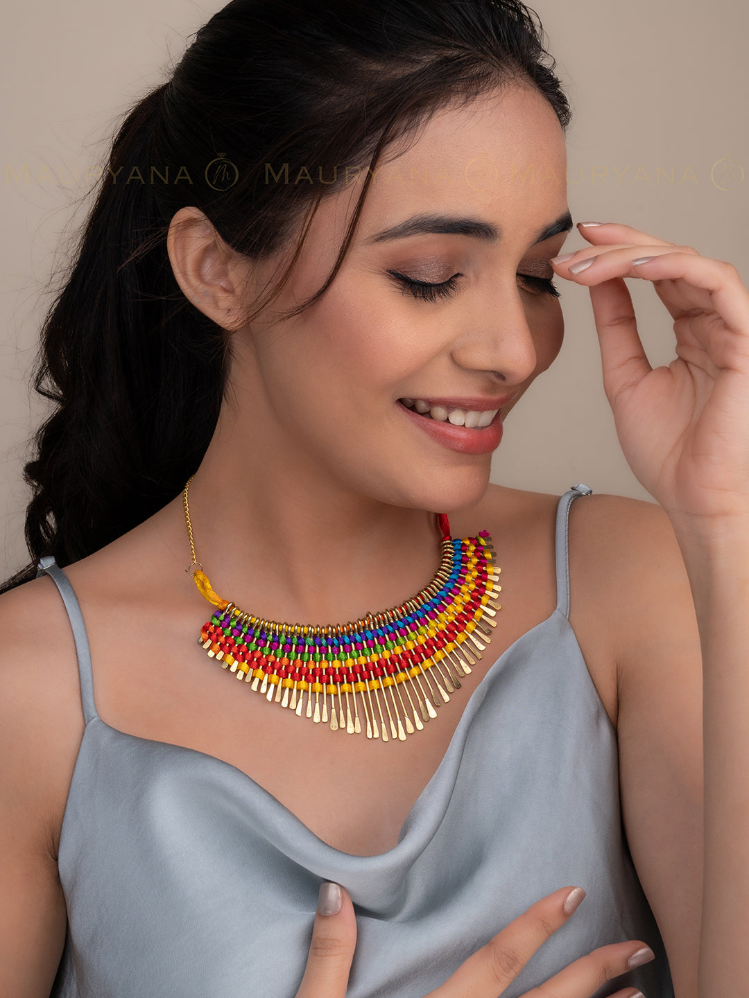 MAURYANA - Golden metal strands woven with multicolor thread necklace - one size