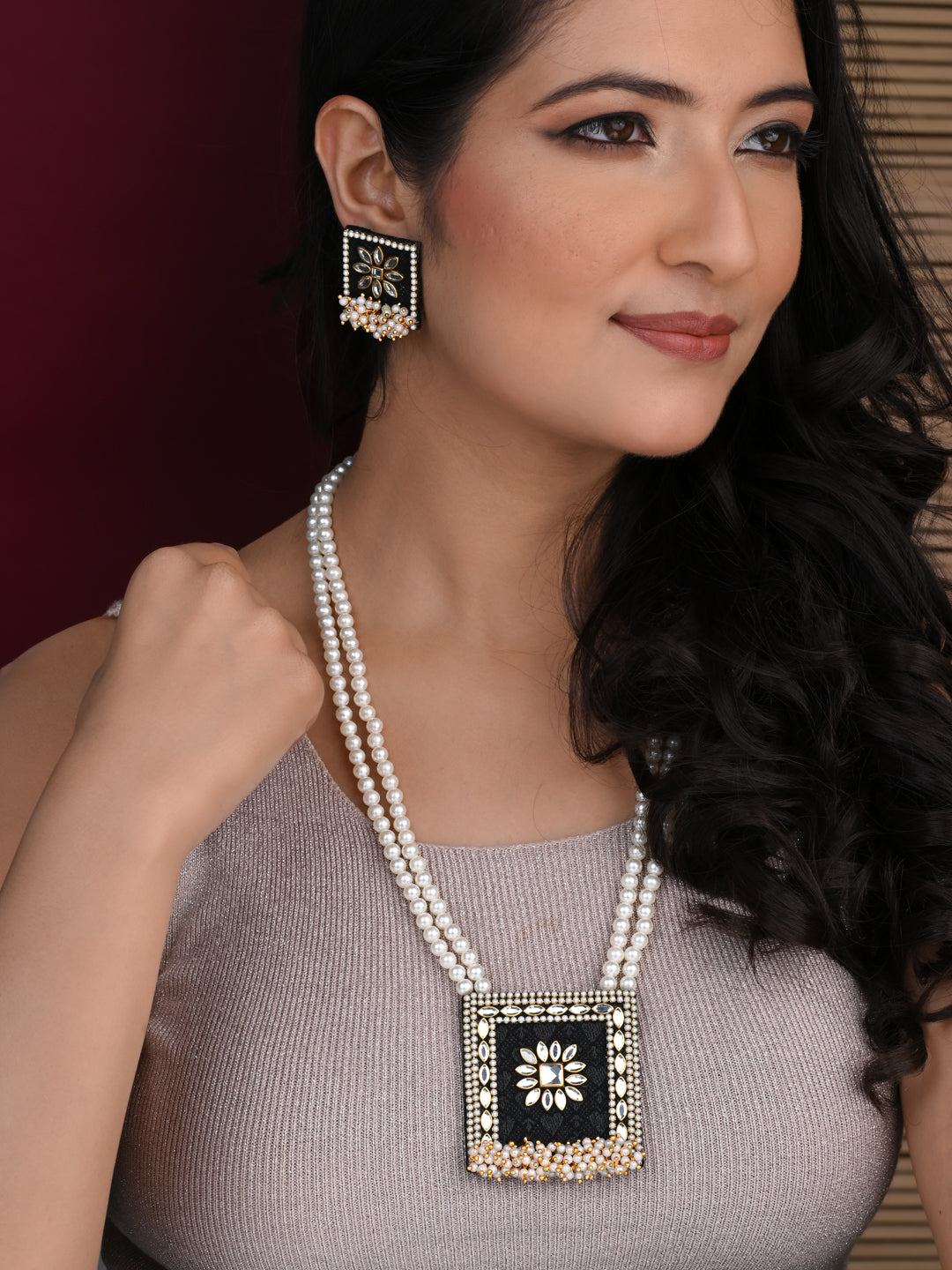 MAURYANA - White beads with square black pendant necklace and earrings set - one size