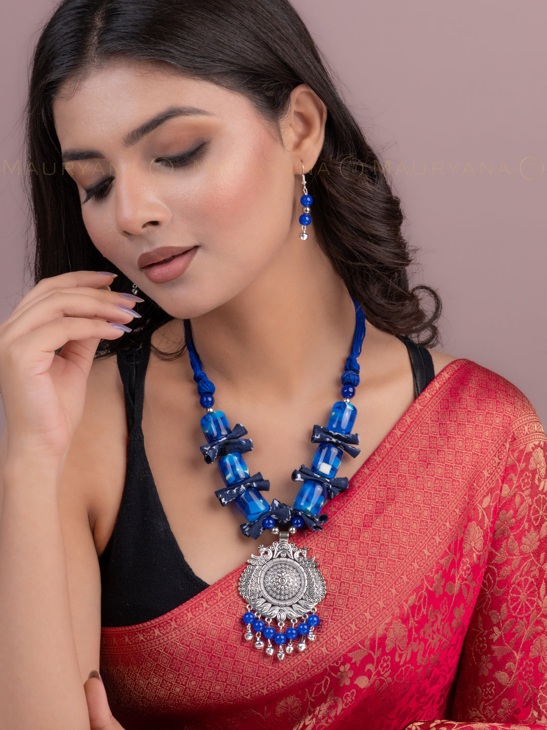 MAURYANA - Blue color beaded necklace with metal pendant and earrings - adjustable length