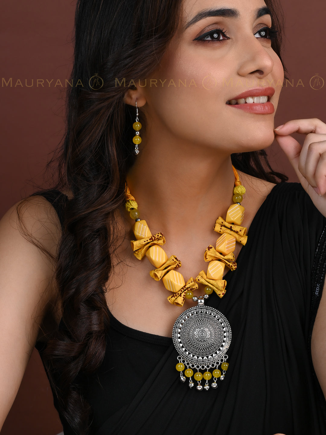 MAURYANA - Yellow color beaded necklace with metal pendant and earrings - adjustable length