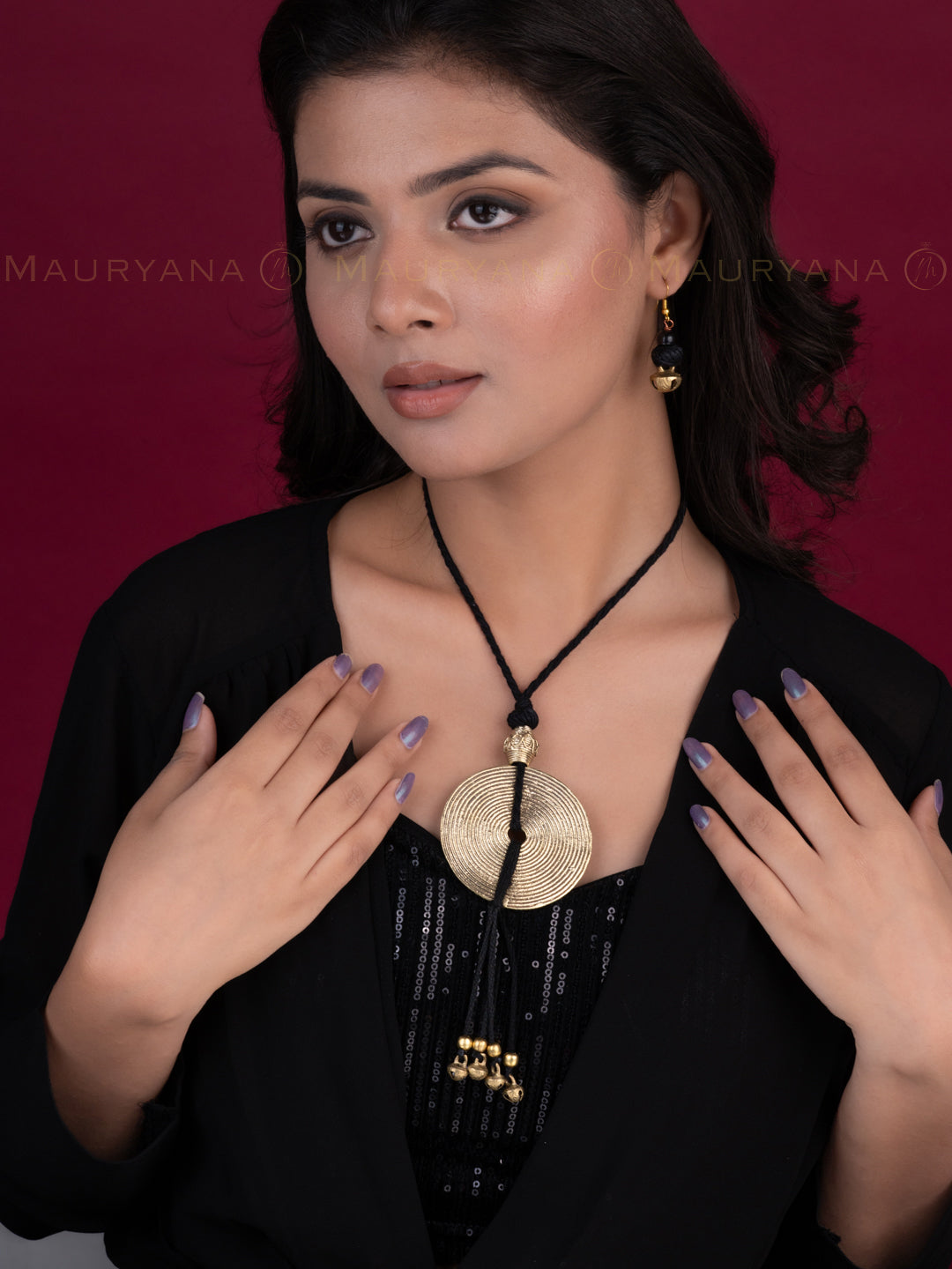 MAURYANA - Dokra craft medallion pendant necklace set with earrings - adjustable length