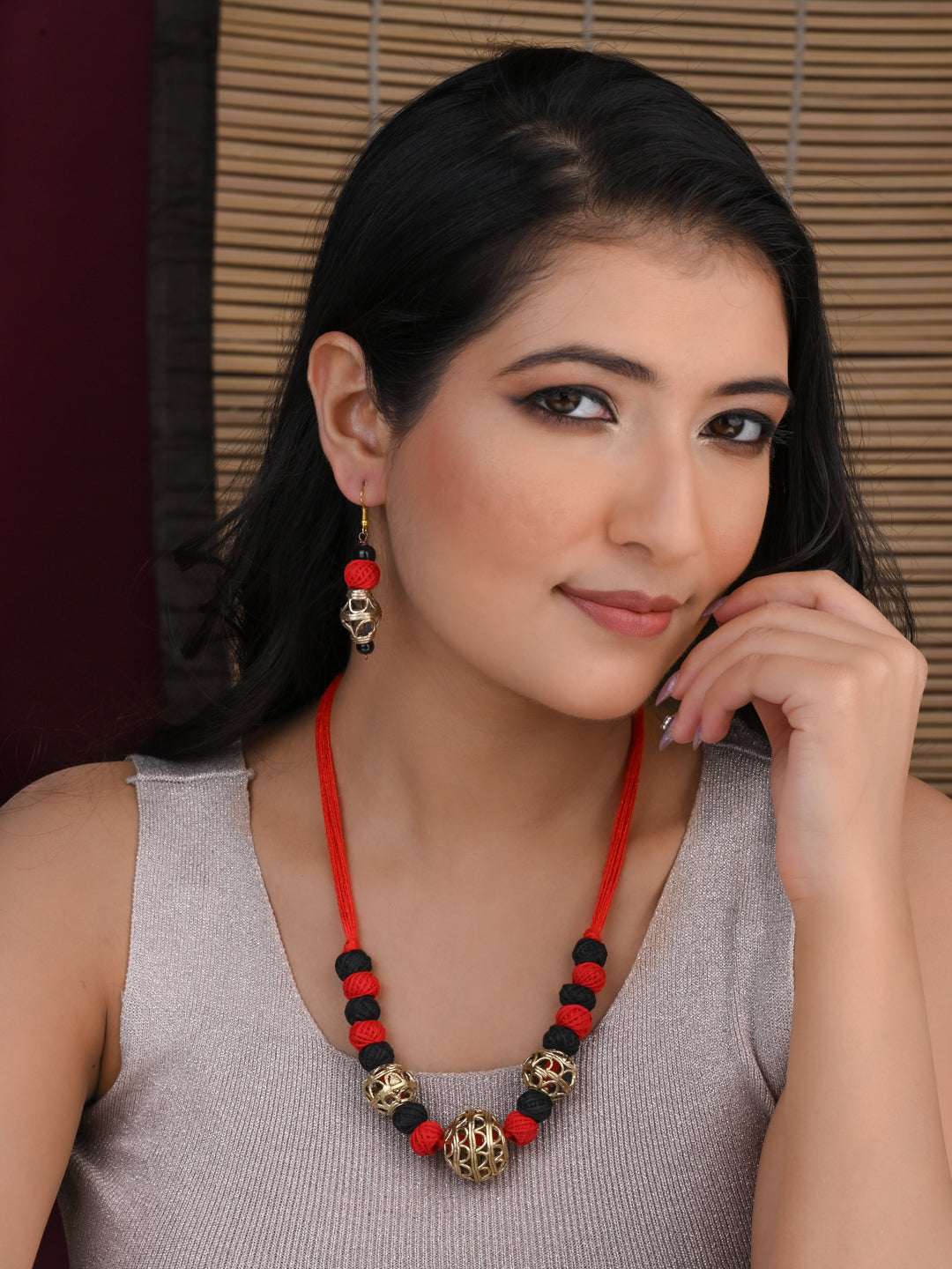 MAURYANA - Dokra craft 3 pendant necklace set with earrings - black and red color options - adjustable length