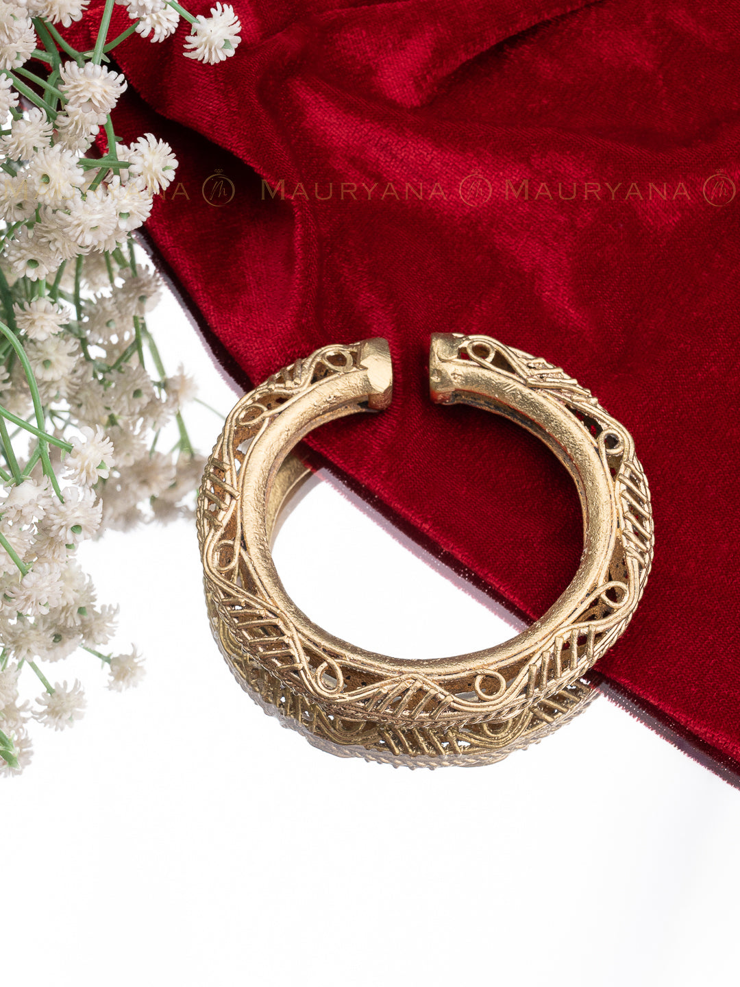 MAURYANA - Dokra craft tribal bangle in floral design - one size