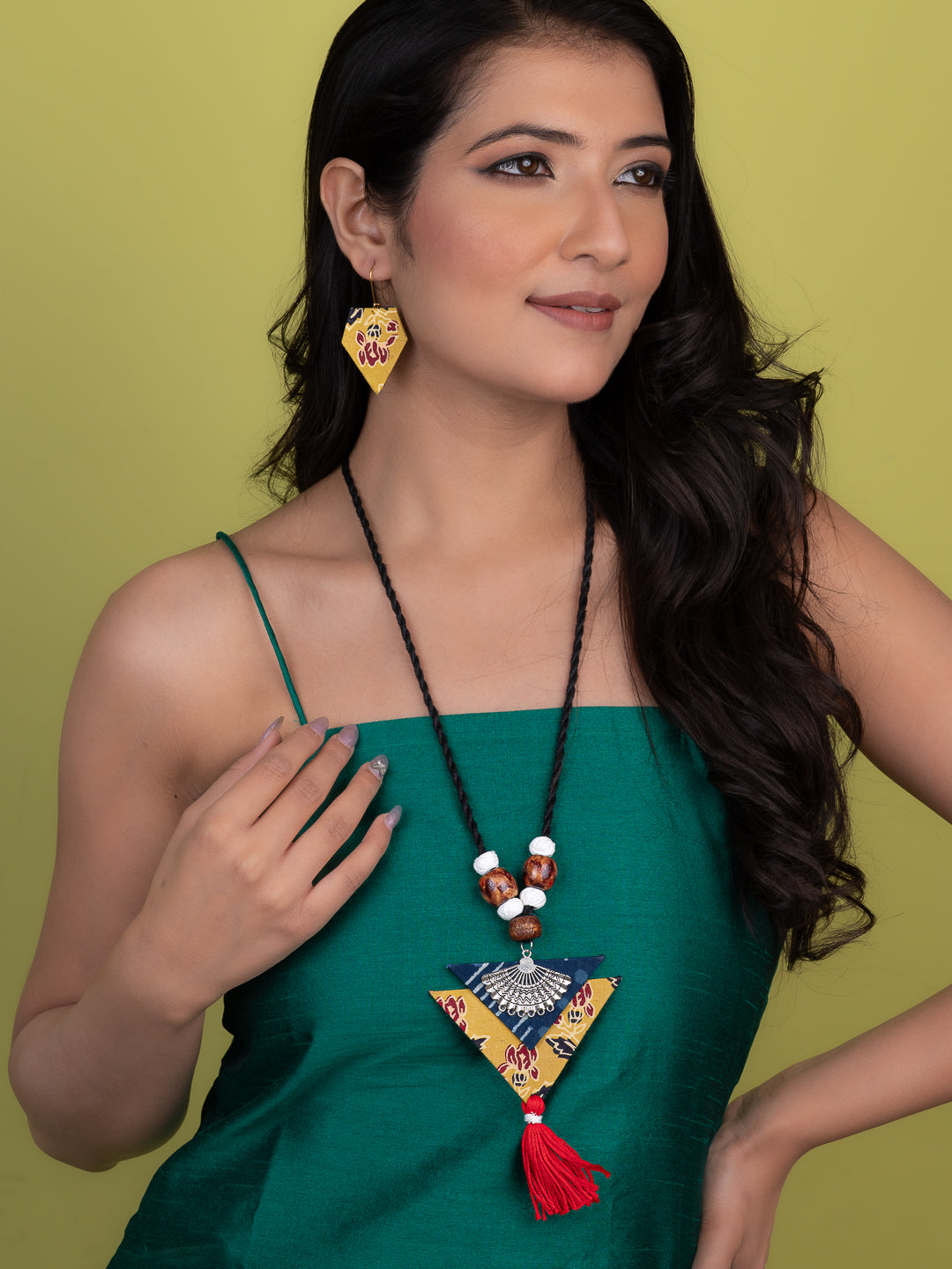 MAURYANA - Fabric crafted triangle pendant necklace set with earrings - adjustable length