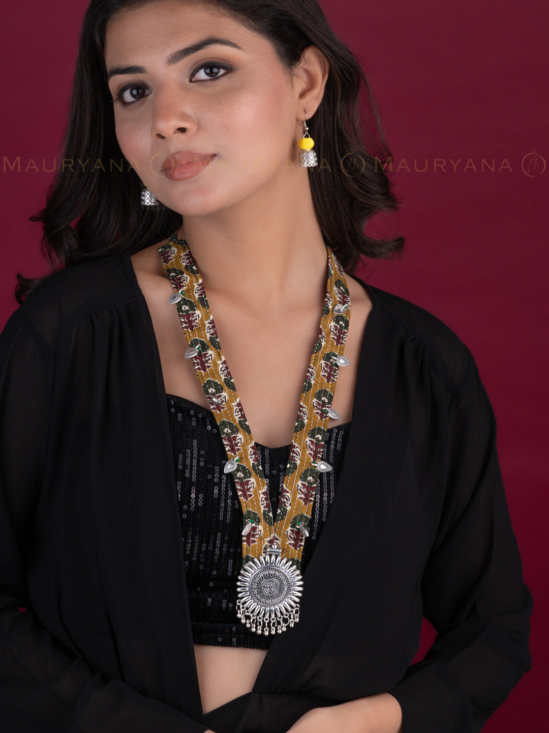 MAURYANA - Fabric lace with metal medallion pendant necklace set with earrings - adjustable length