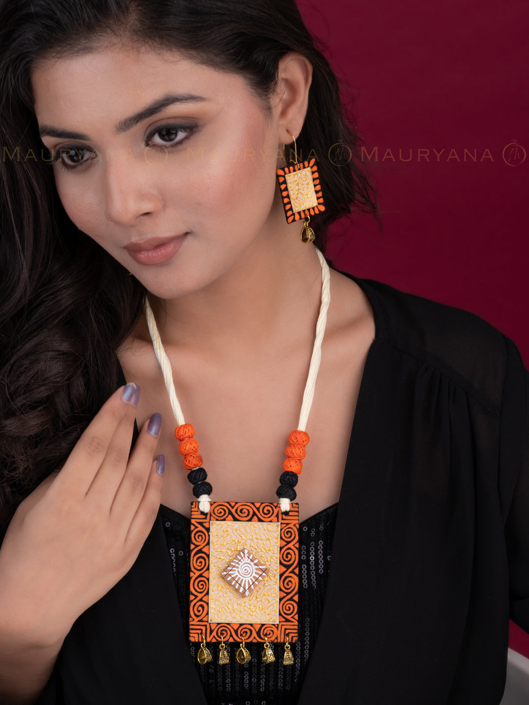 MAURYANA - Fabric and terracotta art necklace set with earrings - adjustable length