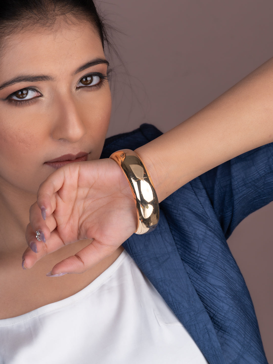 MAURYANA - Casual Elegant Simple Style Round Bangles available in Gold and Silver Color options - one size
